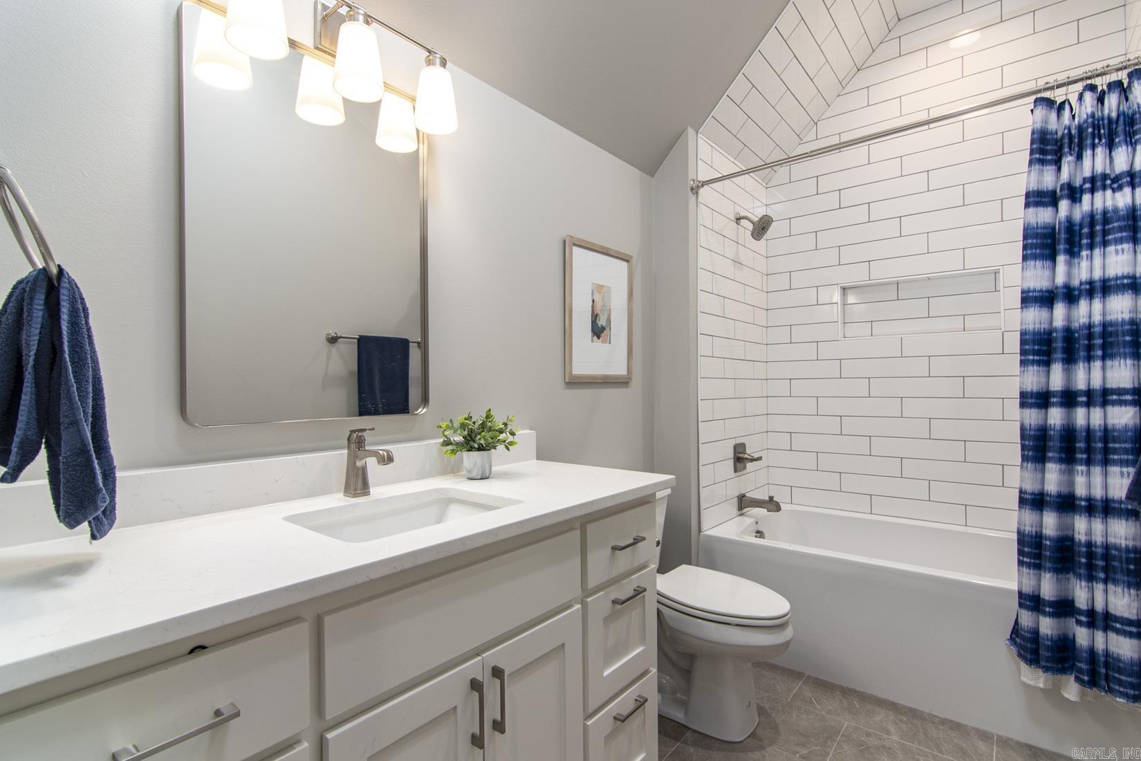 EDGEWOOD PARK - Residential