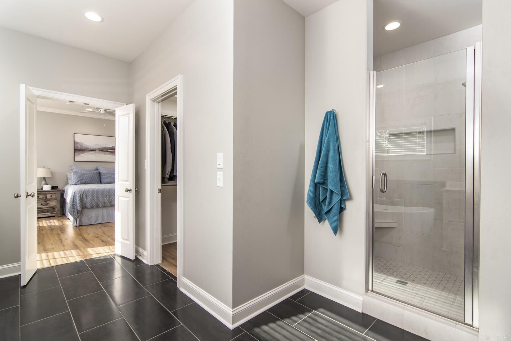 EDGEWOOD PARK - Residential