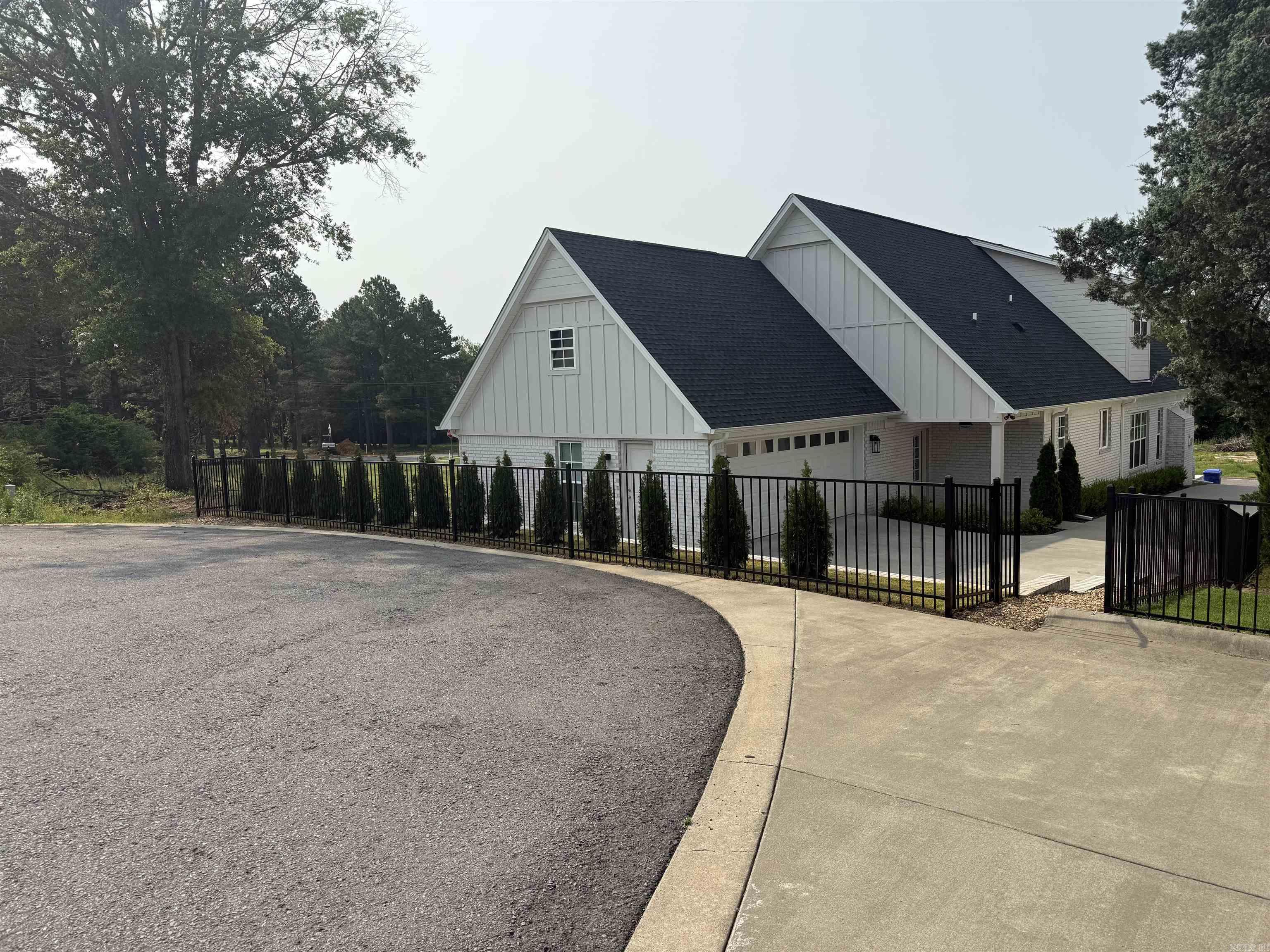 EDGEWOOD PARK - Residential