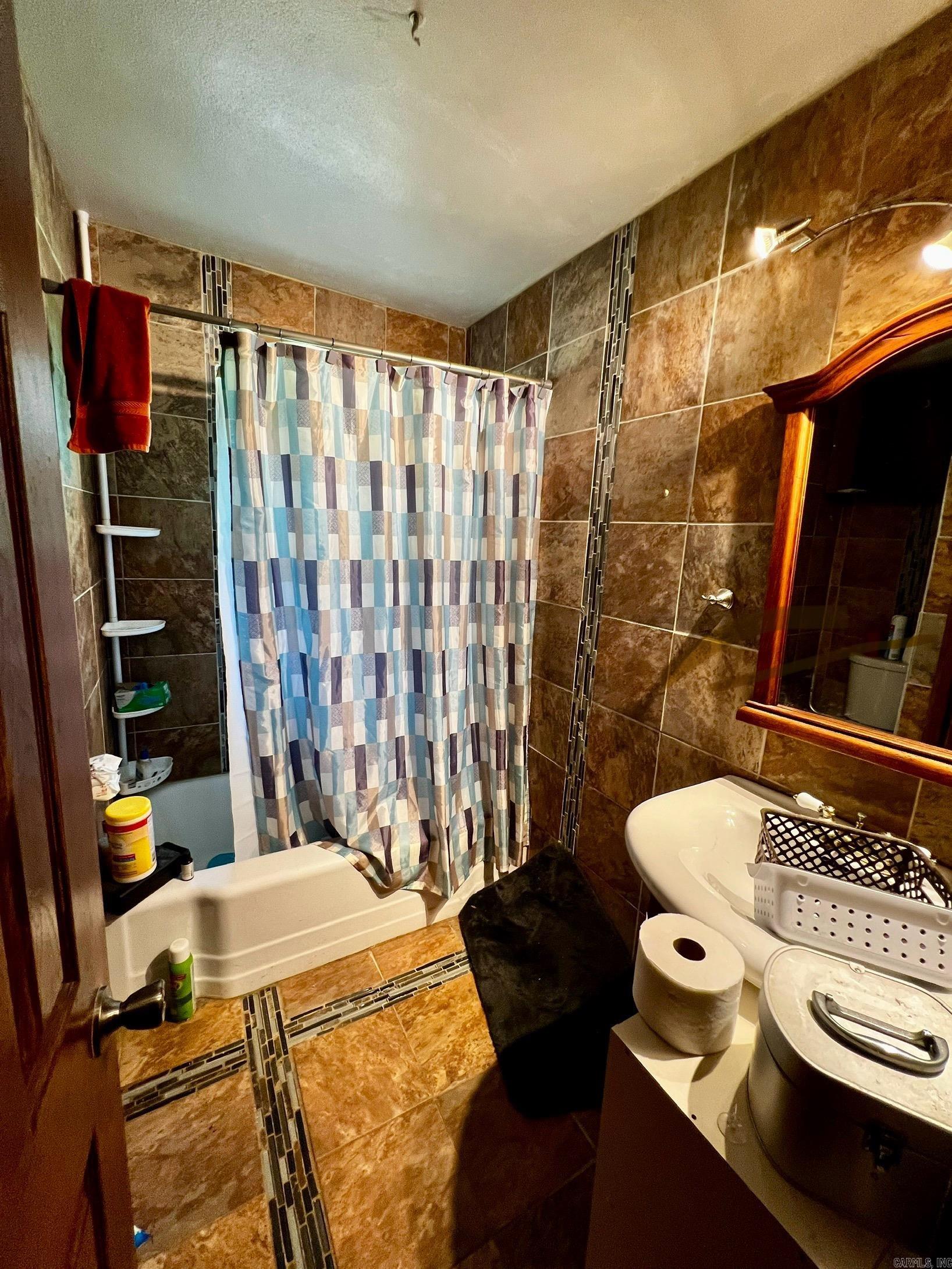 COLLINS SUBD. - Residential