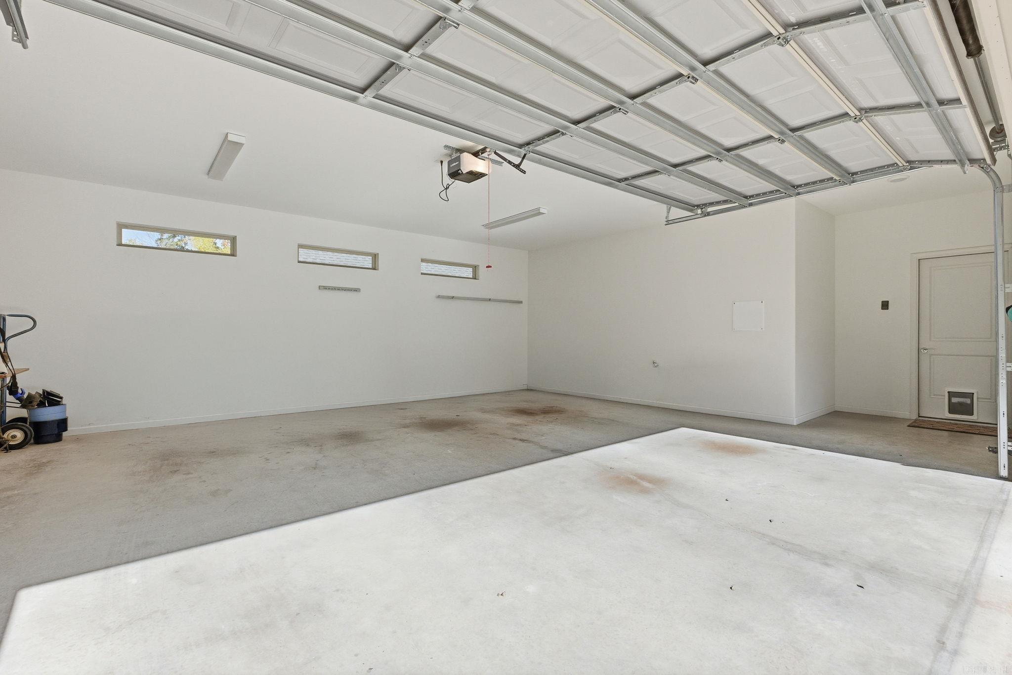 HURRICANE LAKE EST - Residential