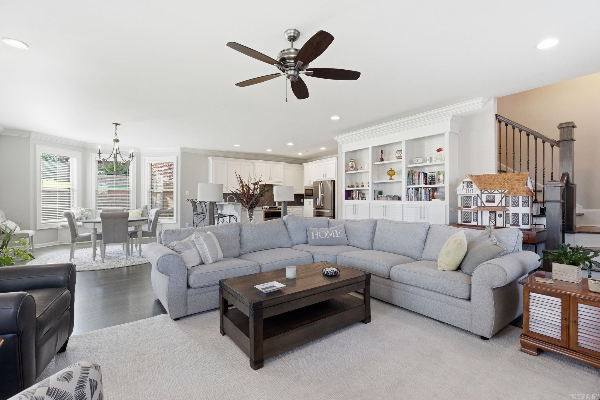 HURRICANE LAKE EST - Residential