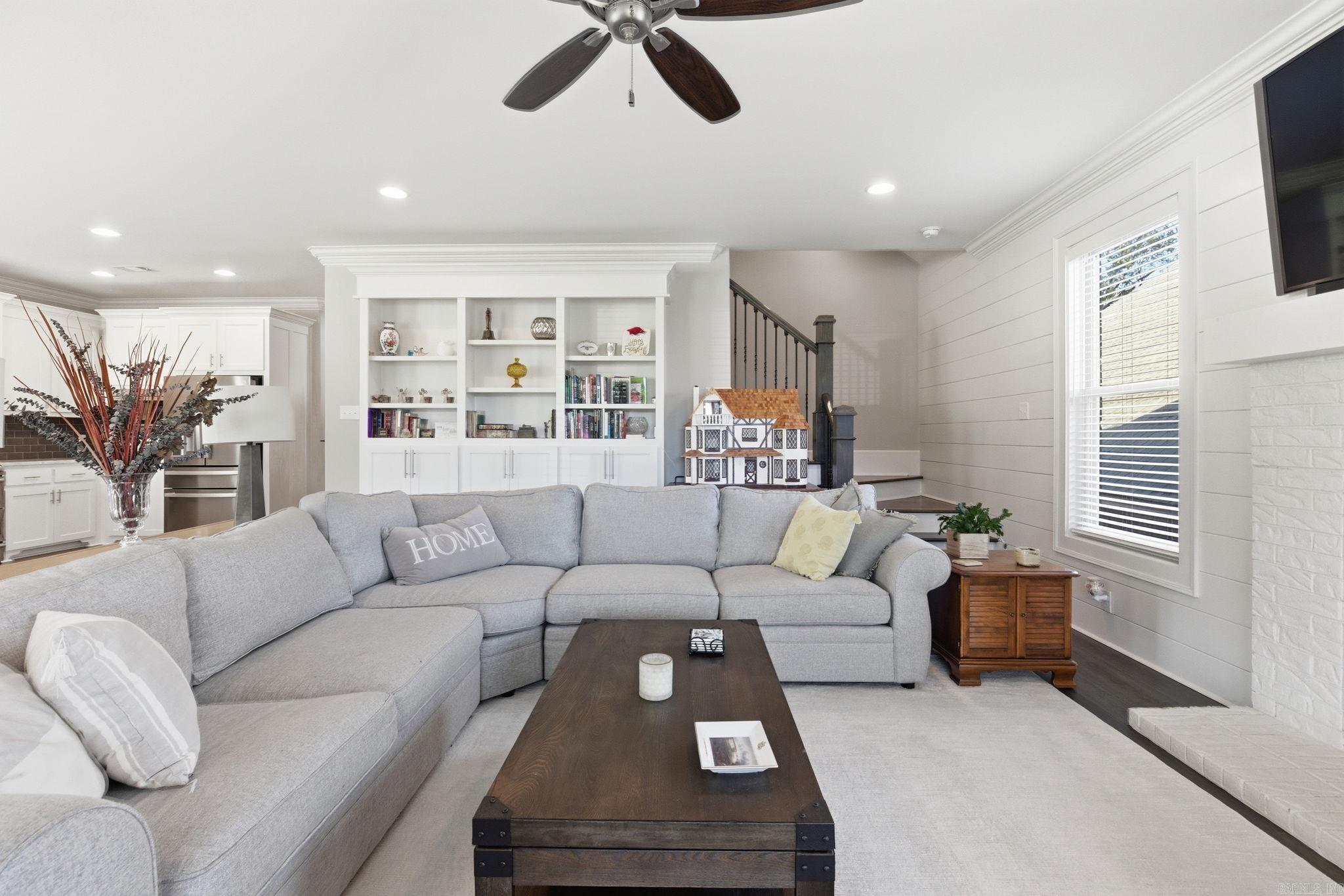 HURRICANE LAKE EST - Residential