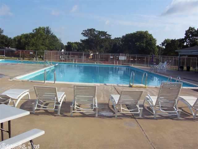 STONEWALL - Residential