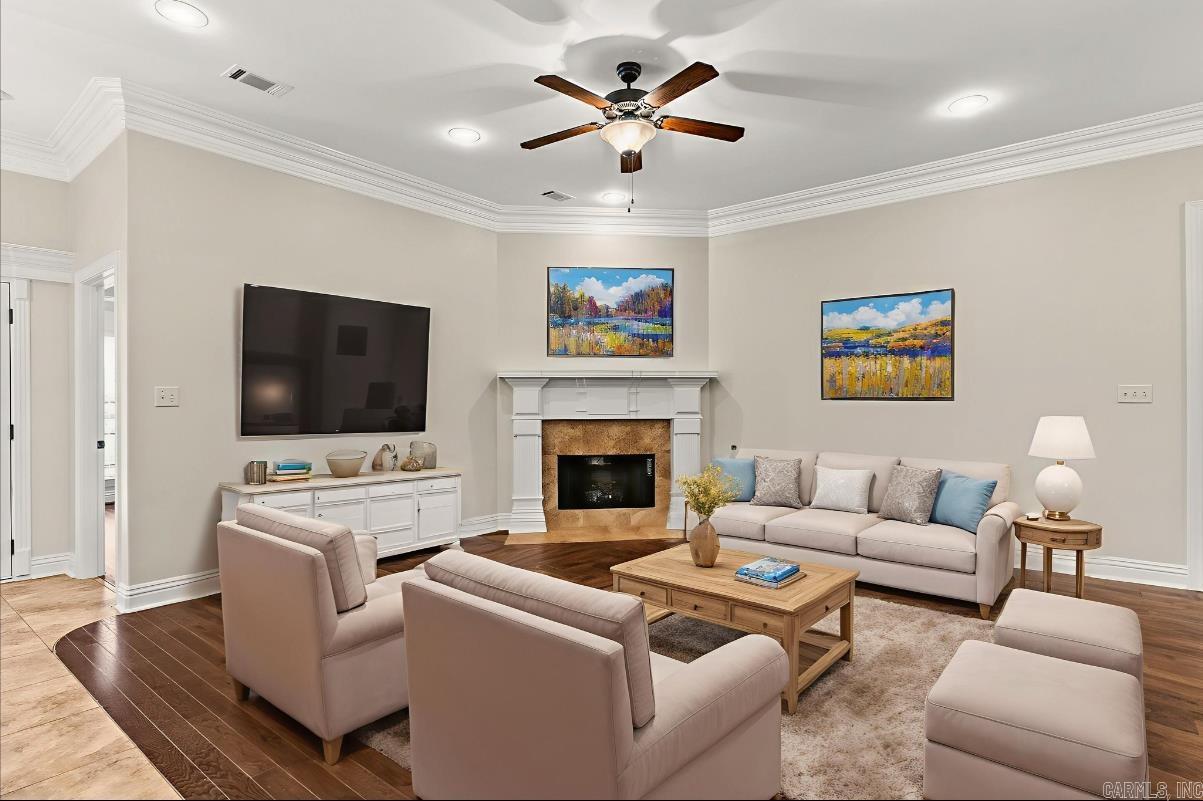 COUNTRY CLUB OF ARK THE - Residential
