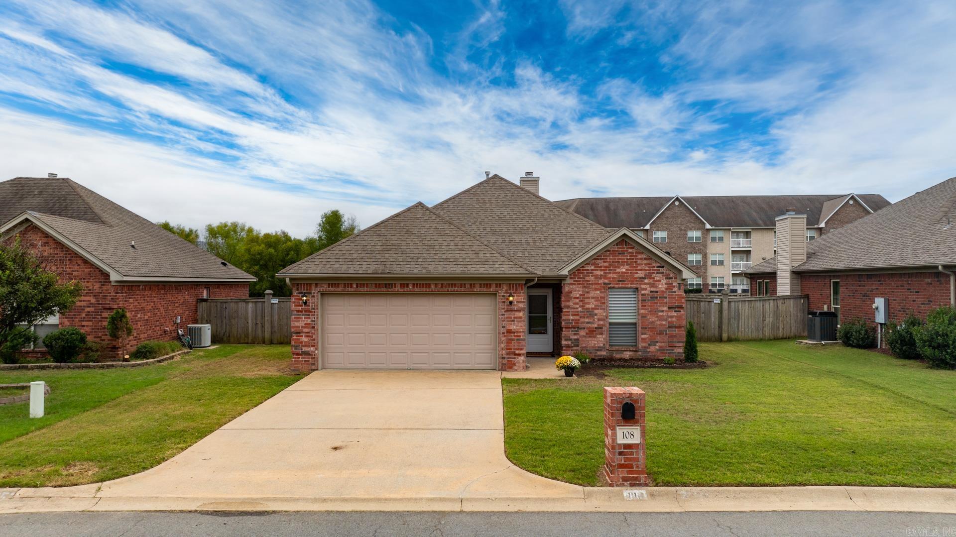 COUNTRY CLUB OF ARK THE - Residential