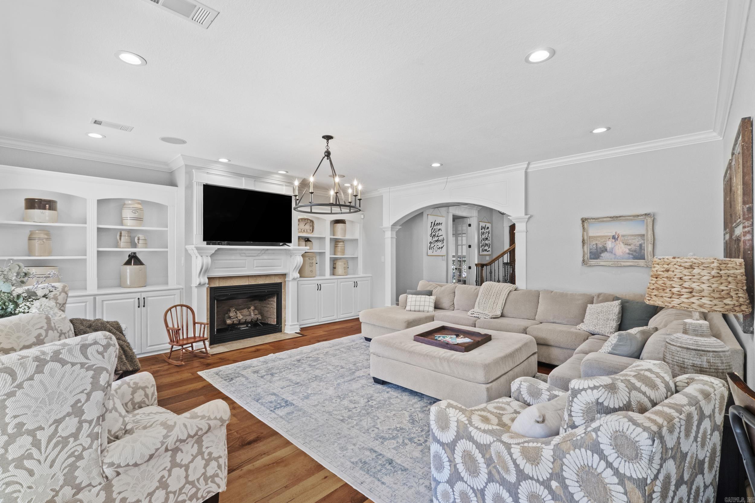 HILLCREST ESTATES - Residential