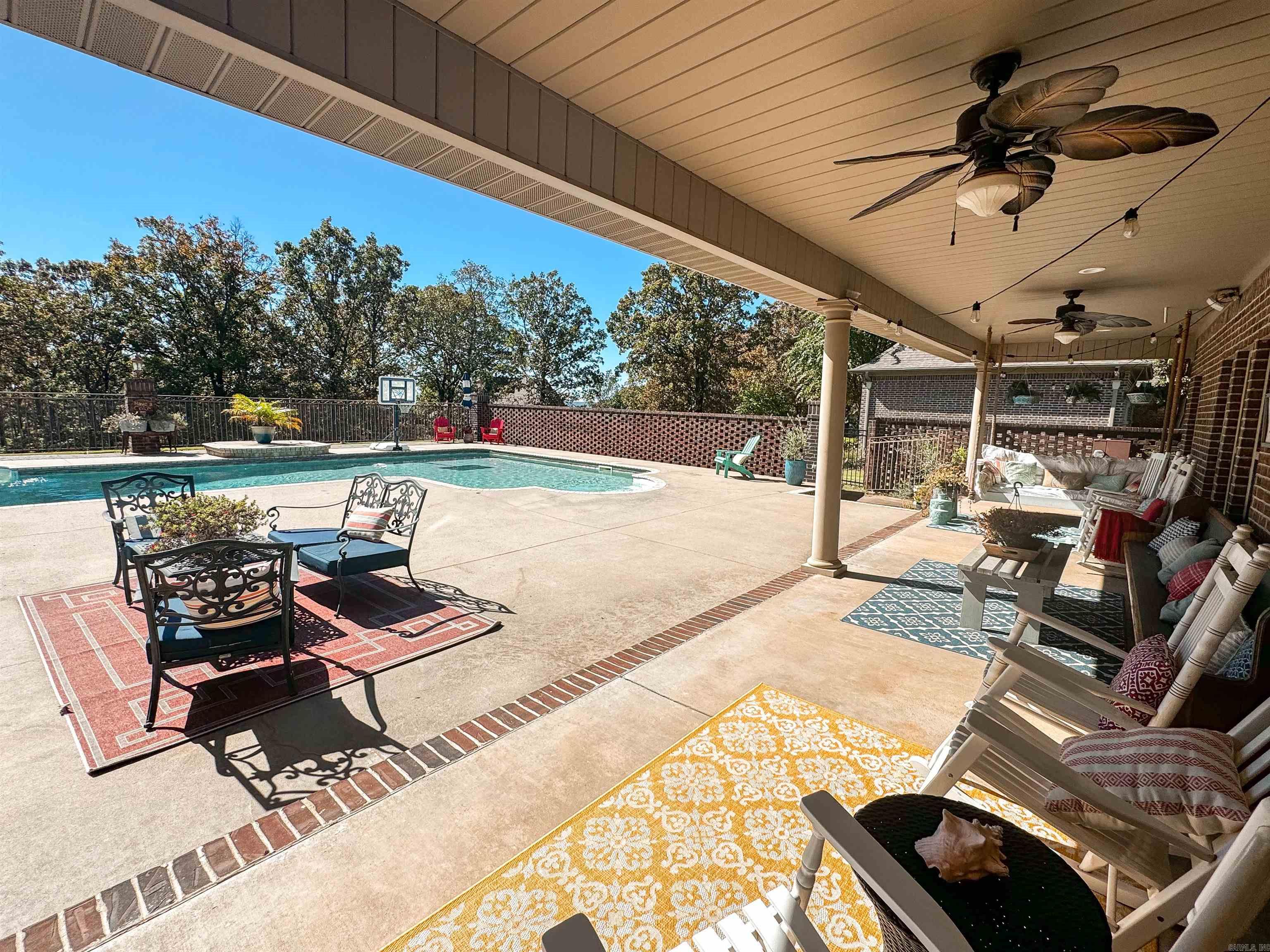 HILLCREST ESTATES - Residential