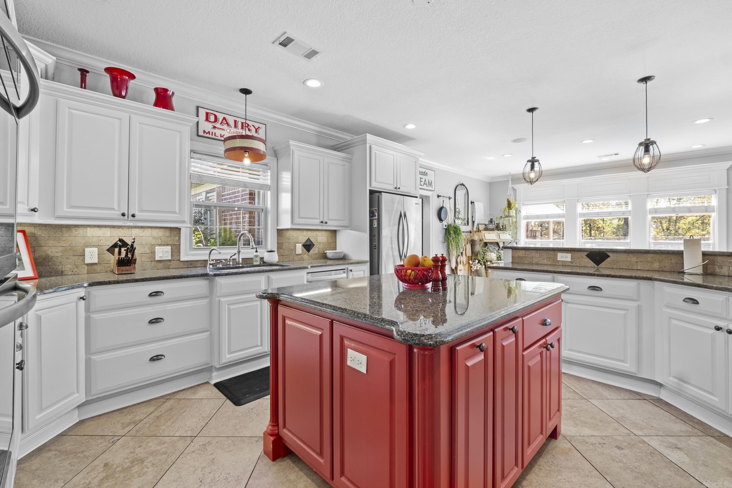 HILLCREST ESTATES - Residential