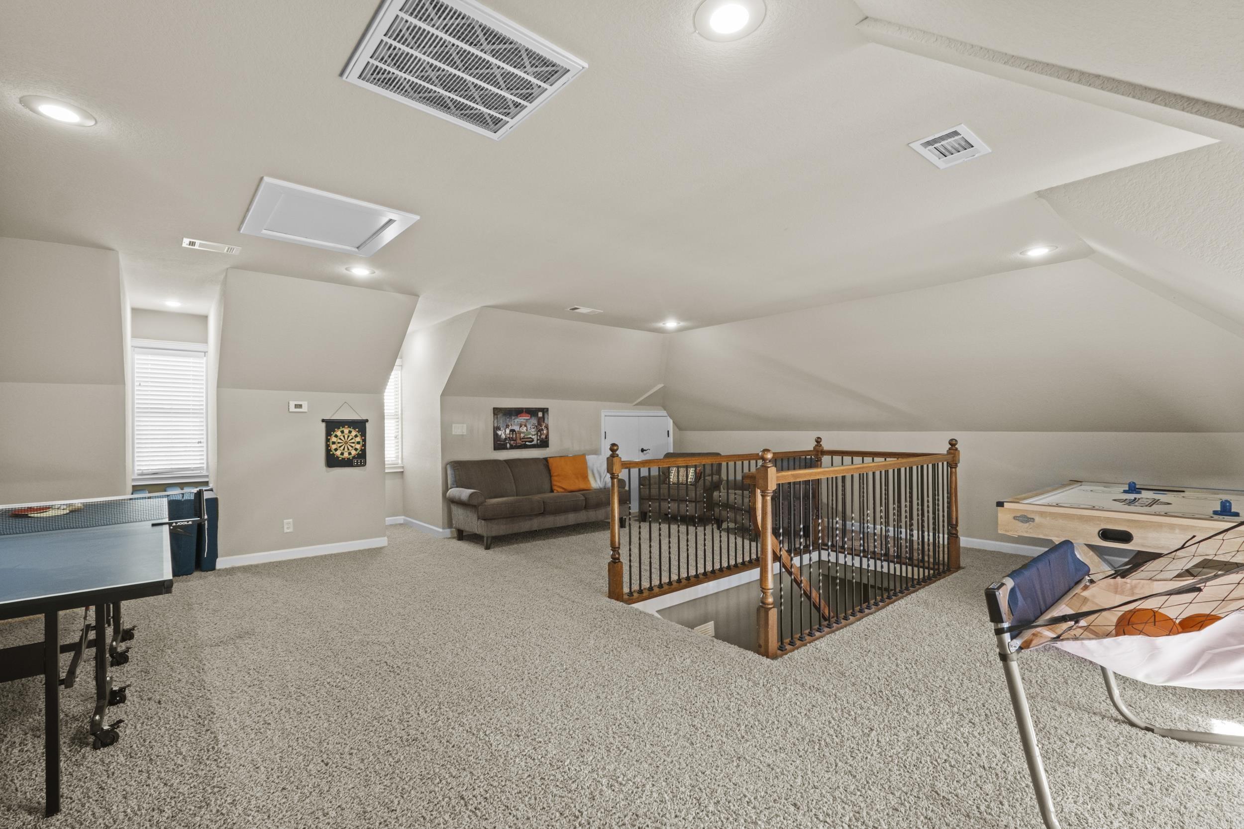 HILLCREST ESTATES - Residential