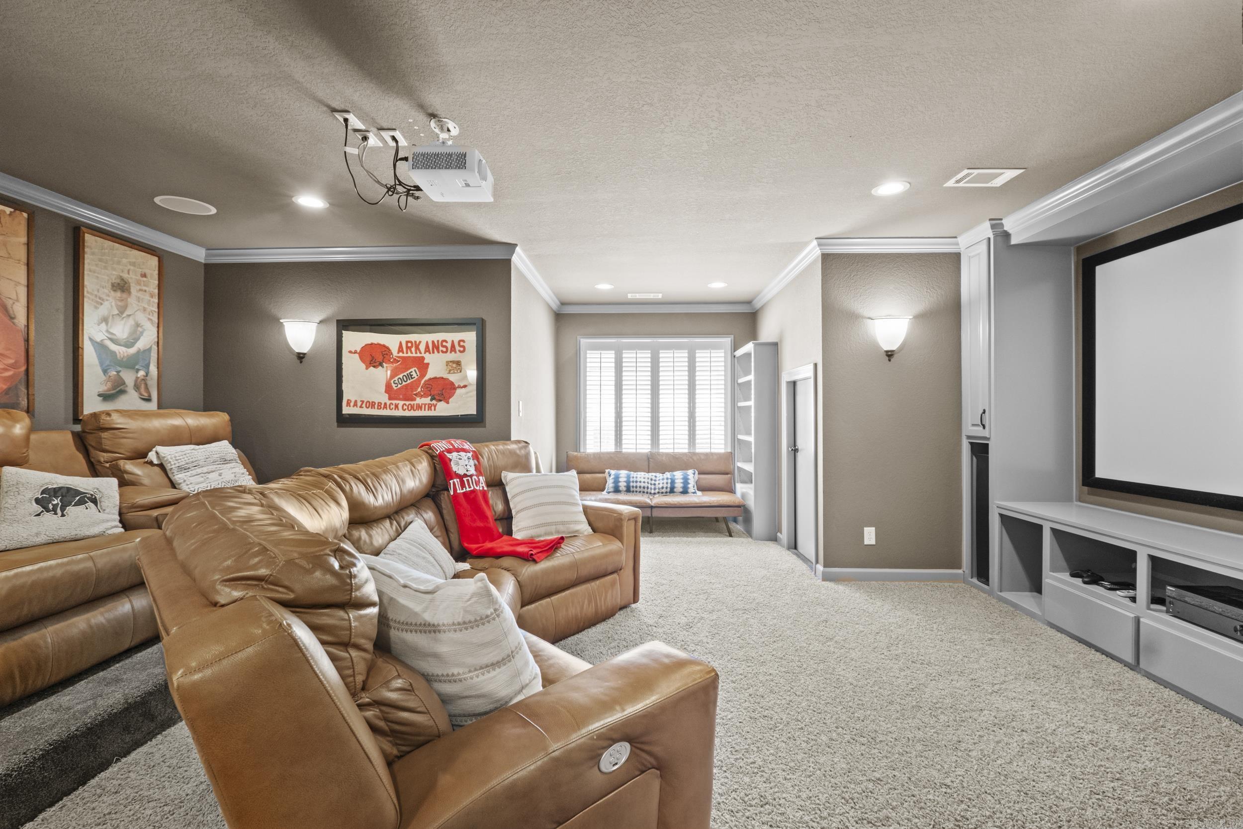 HILLCREST ESTATES - Residential
