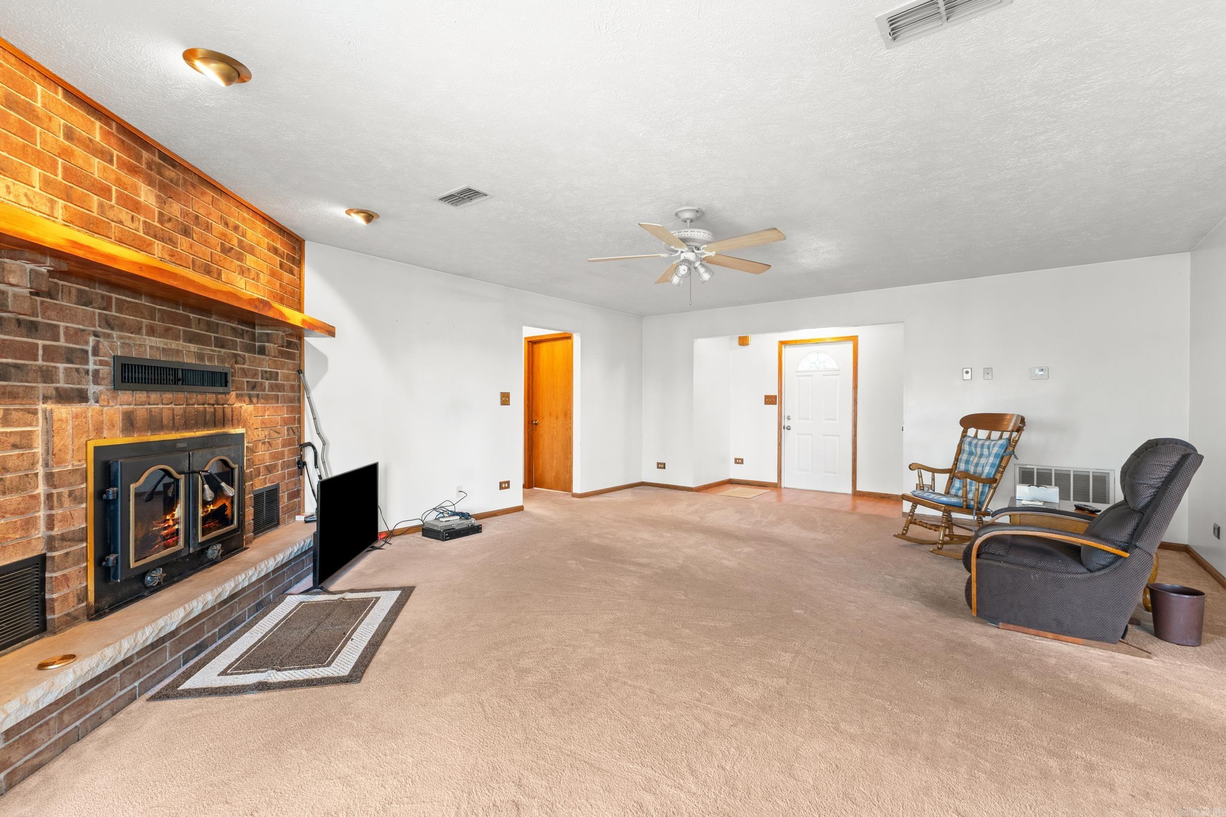 GOLD LAKE CLUB - Residential