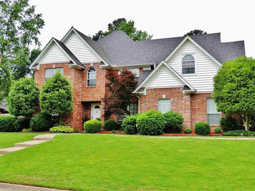 Welcome home!! This house has many unique features that will be enjoyed by the entire family.  The in ground pool and beautifully landscaped back yard add to the extras in the home.  The roof was replaced in 2011, along with pool liner, motor, and filter. Master bath remodeled 5/2014. Three bedrooms and a bonus room up.  One bedroom or office down plus the formal dining room is currently used as a playroom.  Enjoy the open layout while entertaining a house full. Walking distance to  Lake Willastein Park.