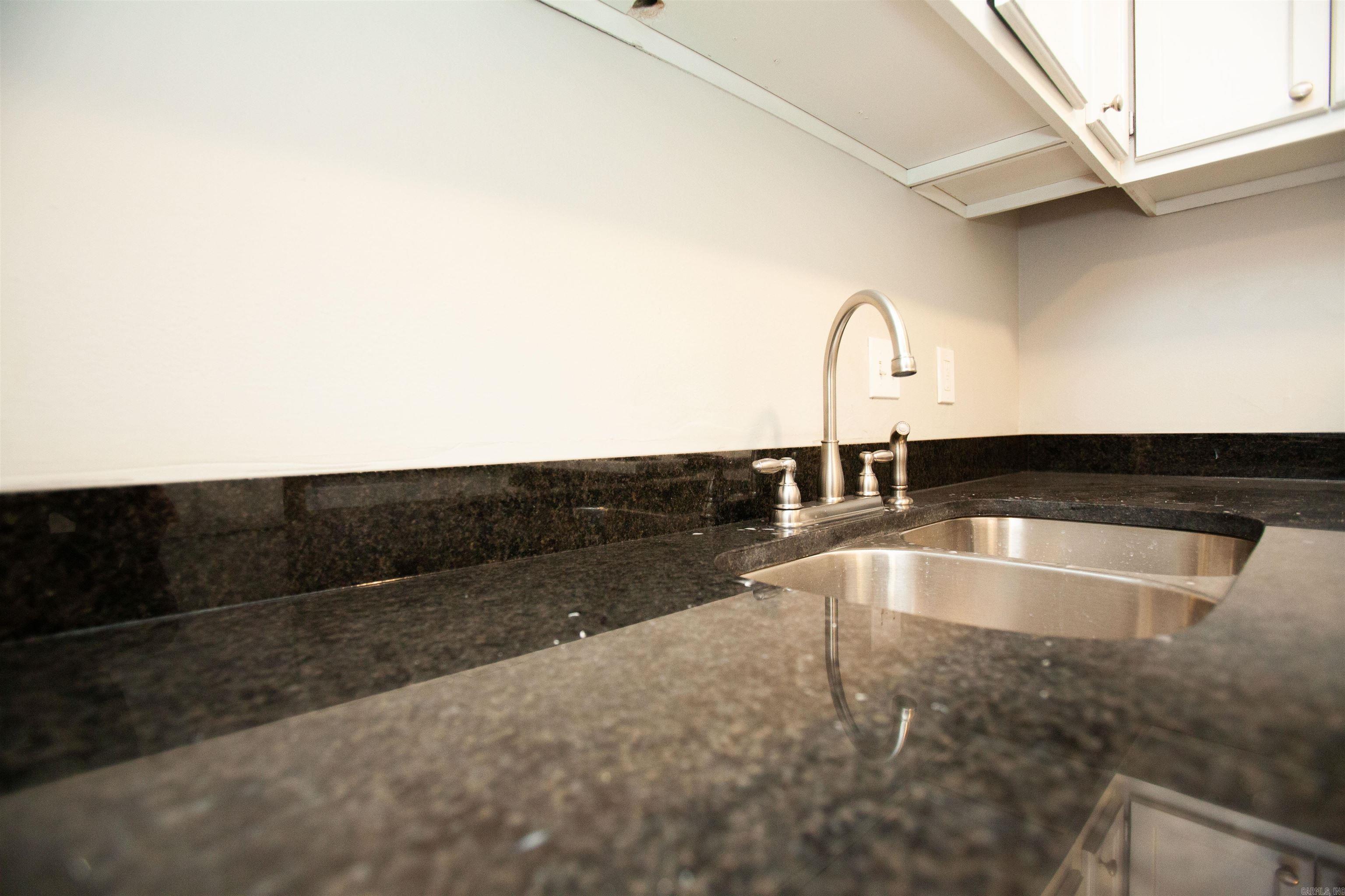 Ratterees - Residential Lease