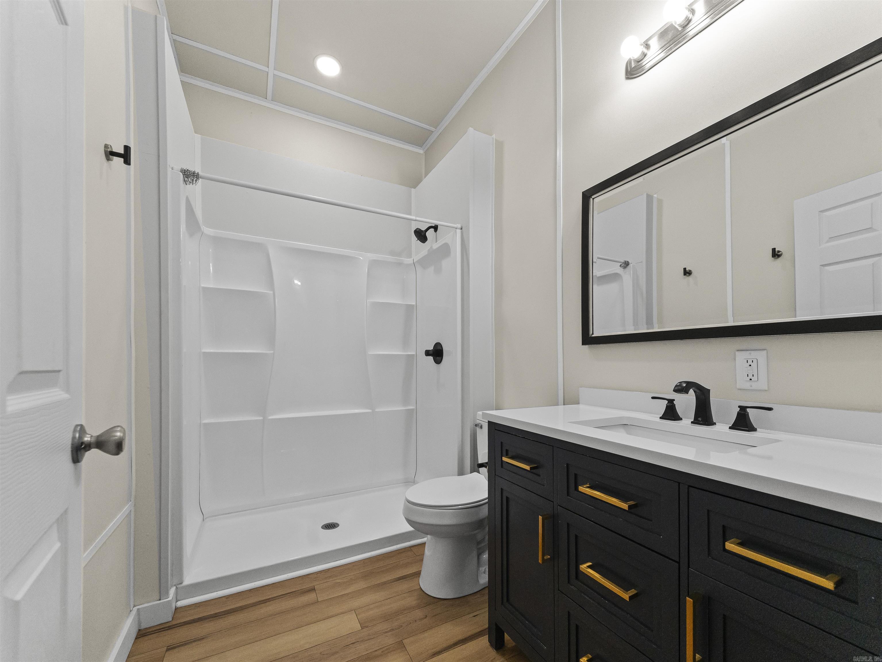 EDDY & LONGINOTTI - Residential