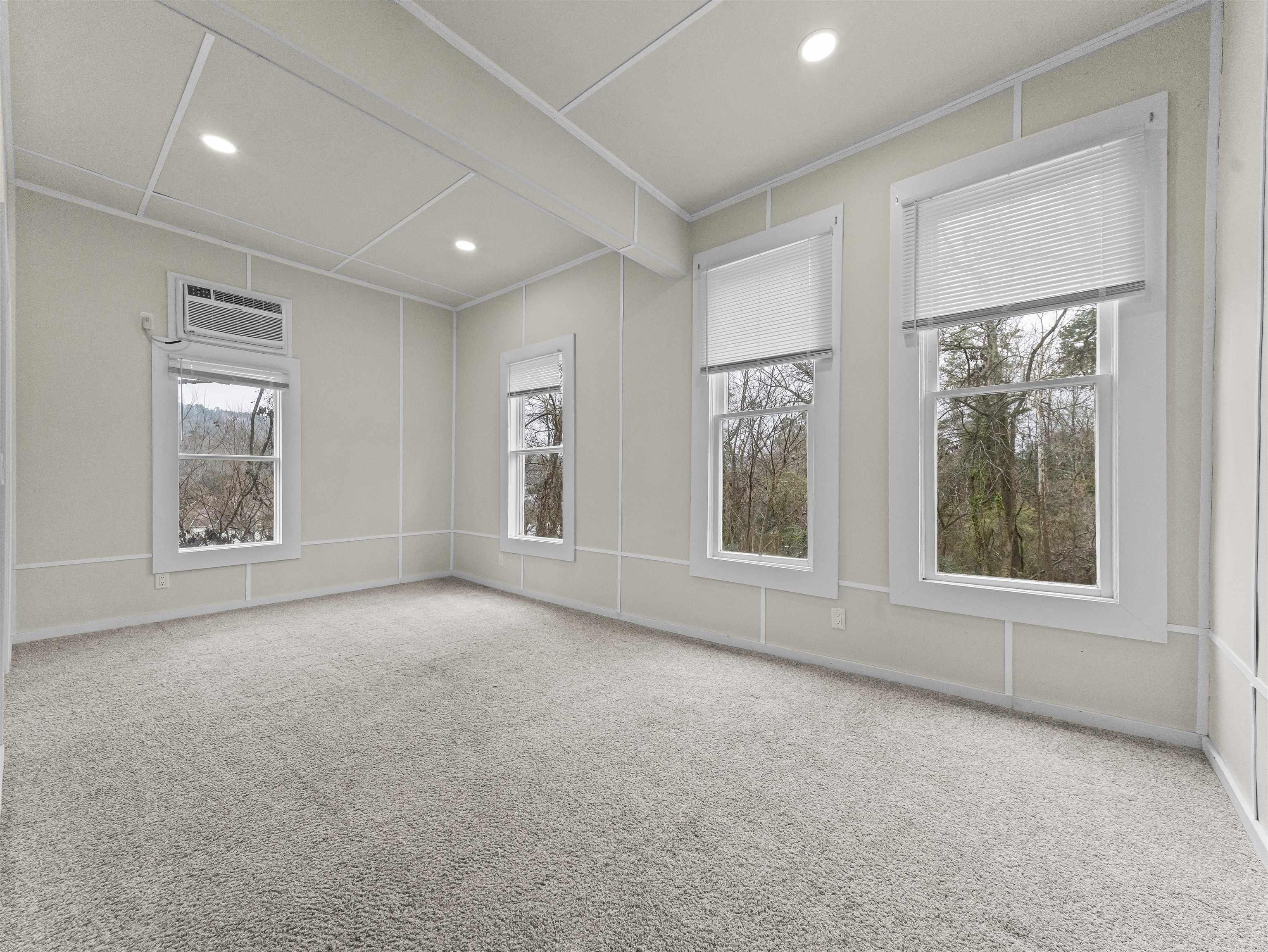 EDDY & LONGINOTTI - Residential