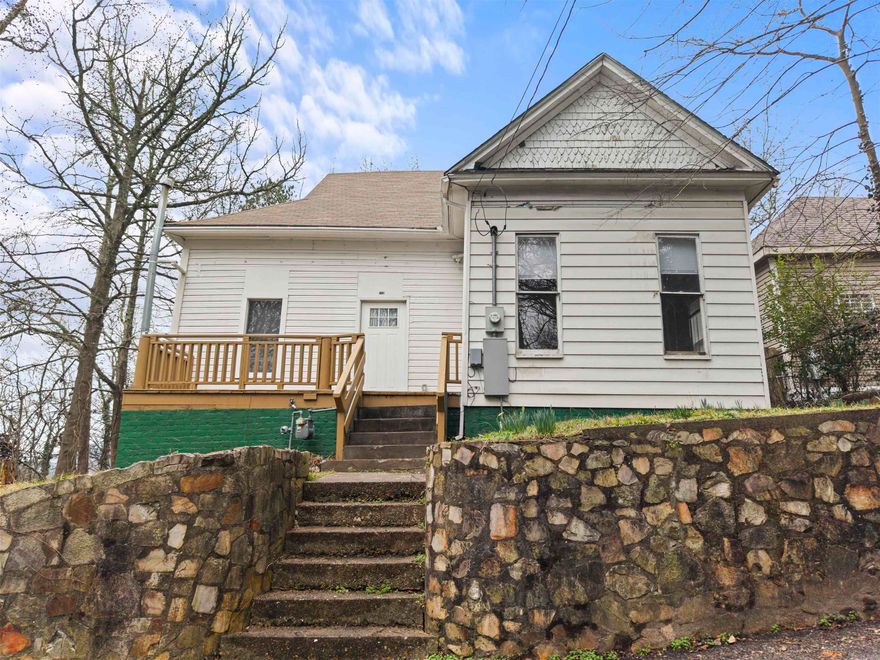 Super cute! Come see the recently updated historical home in Uptown Hot Springs!  This 2bed 1 bath cozy home has new paint, new appliances, new flooring, new fixtures, and a HUGE parking area that is the envy of most everyone! Enjoy morning coffee on the front porch and a leisurely stroll to some of Hot Spring’s most favorite amenities!  Call me to schedule your showing!