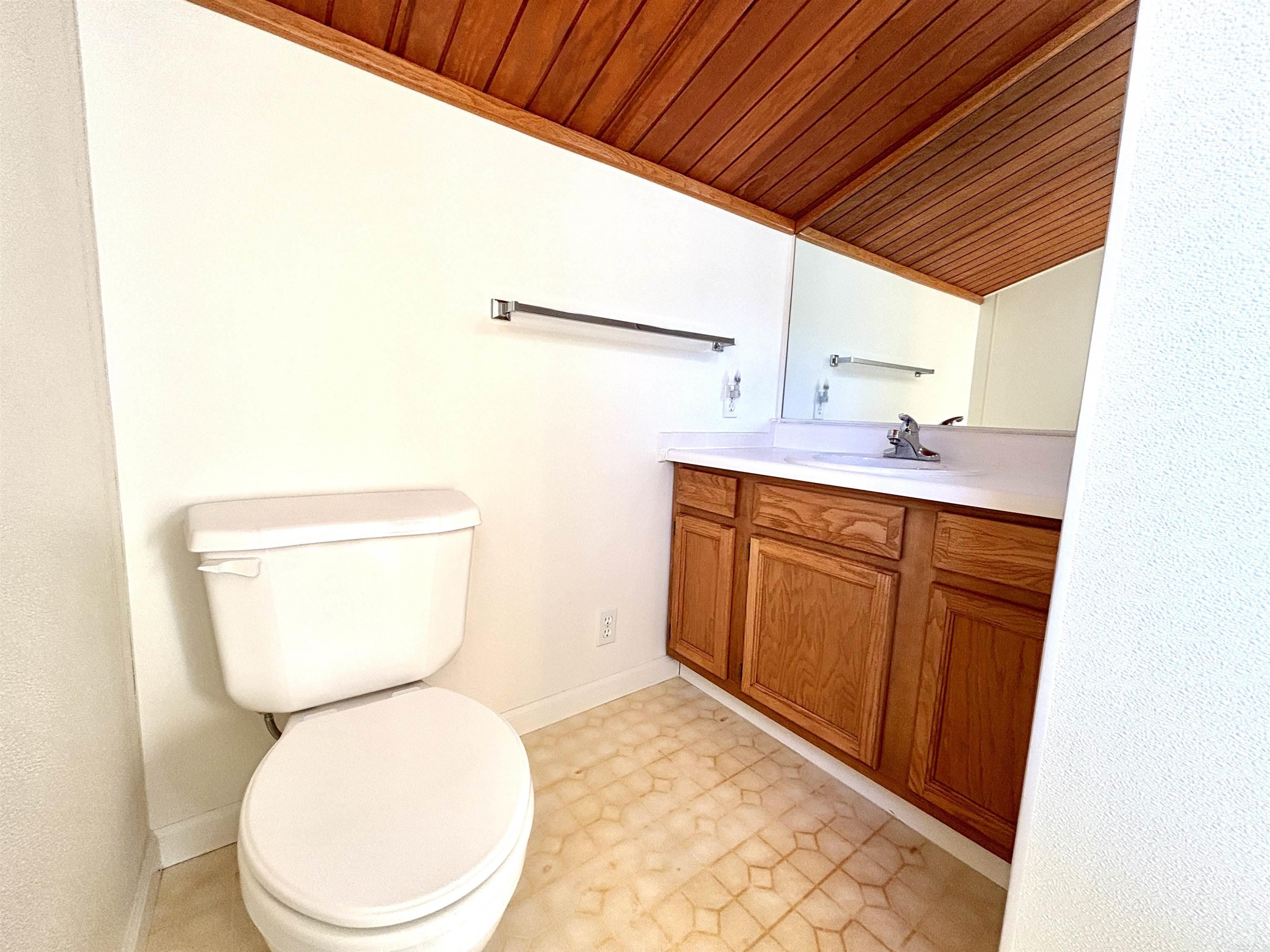 INDIAN HILLS EST - Residential