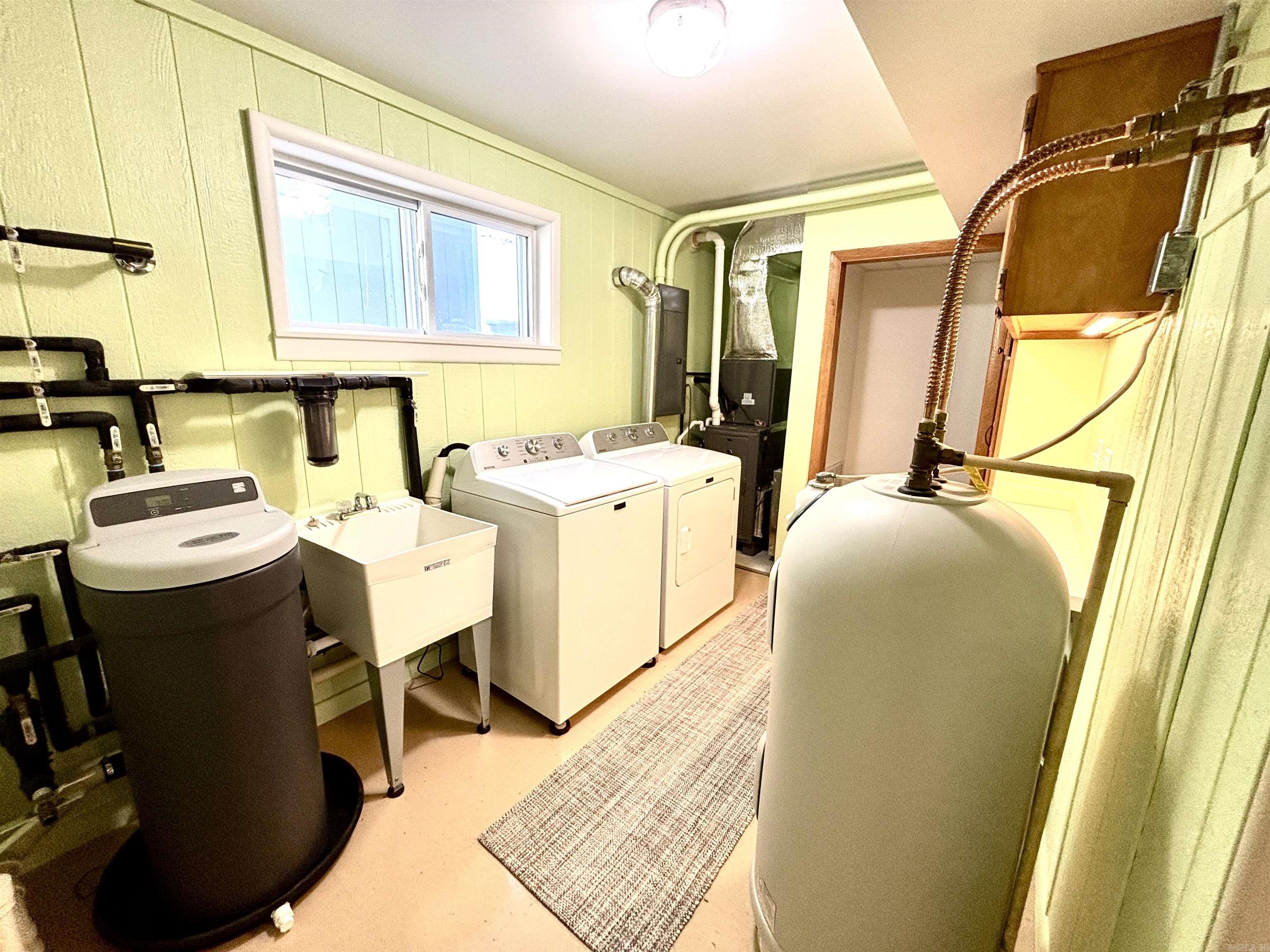 INDIAN HILLS EST - Residential