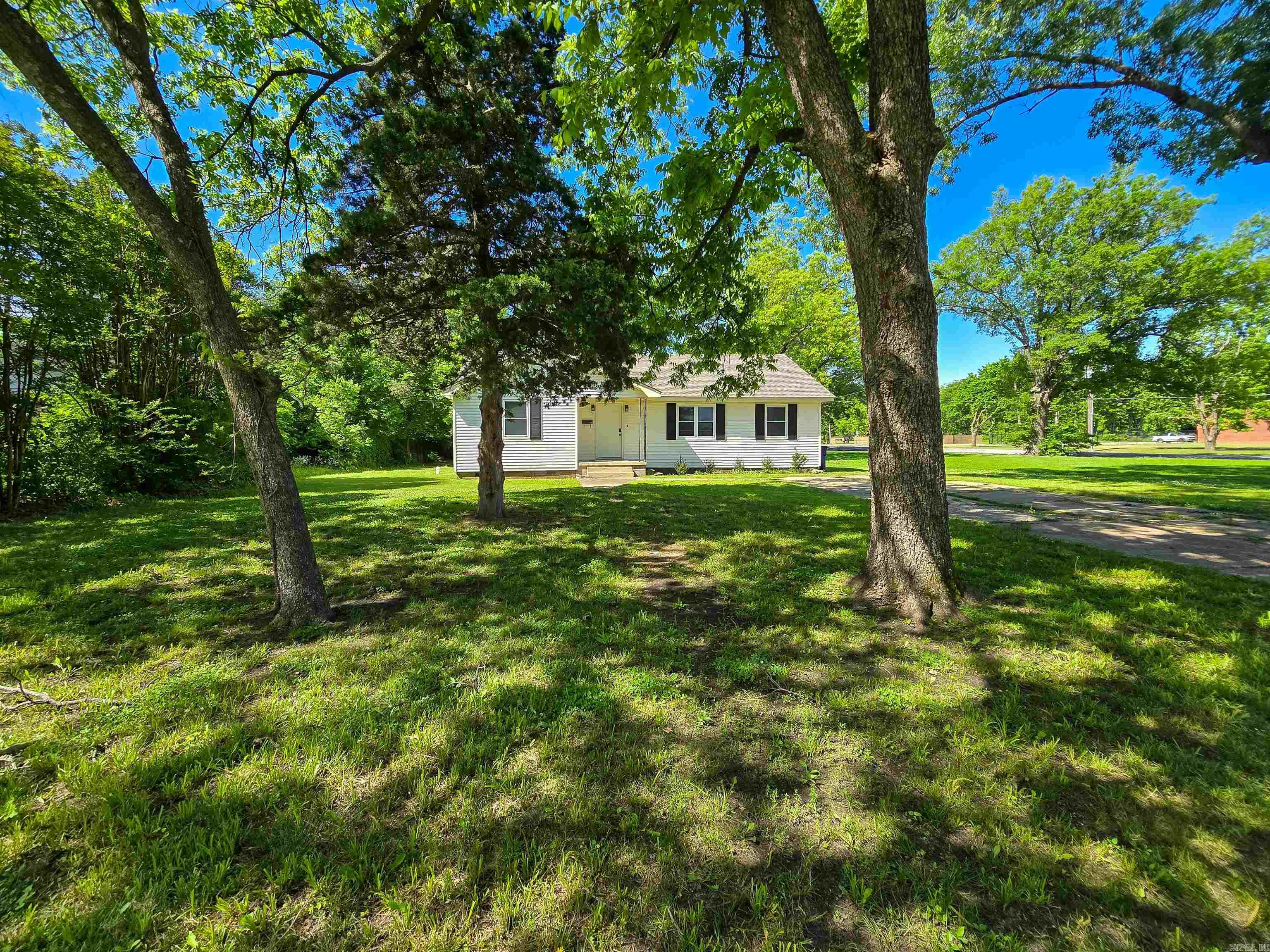 E RITTER VICTORY - Residential