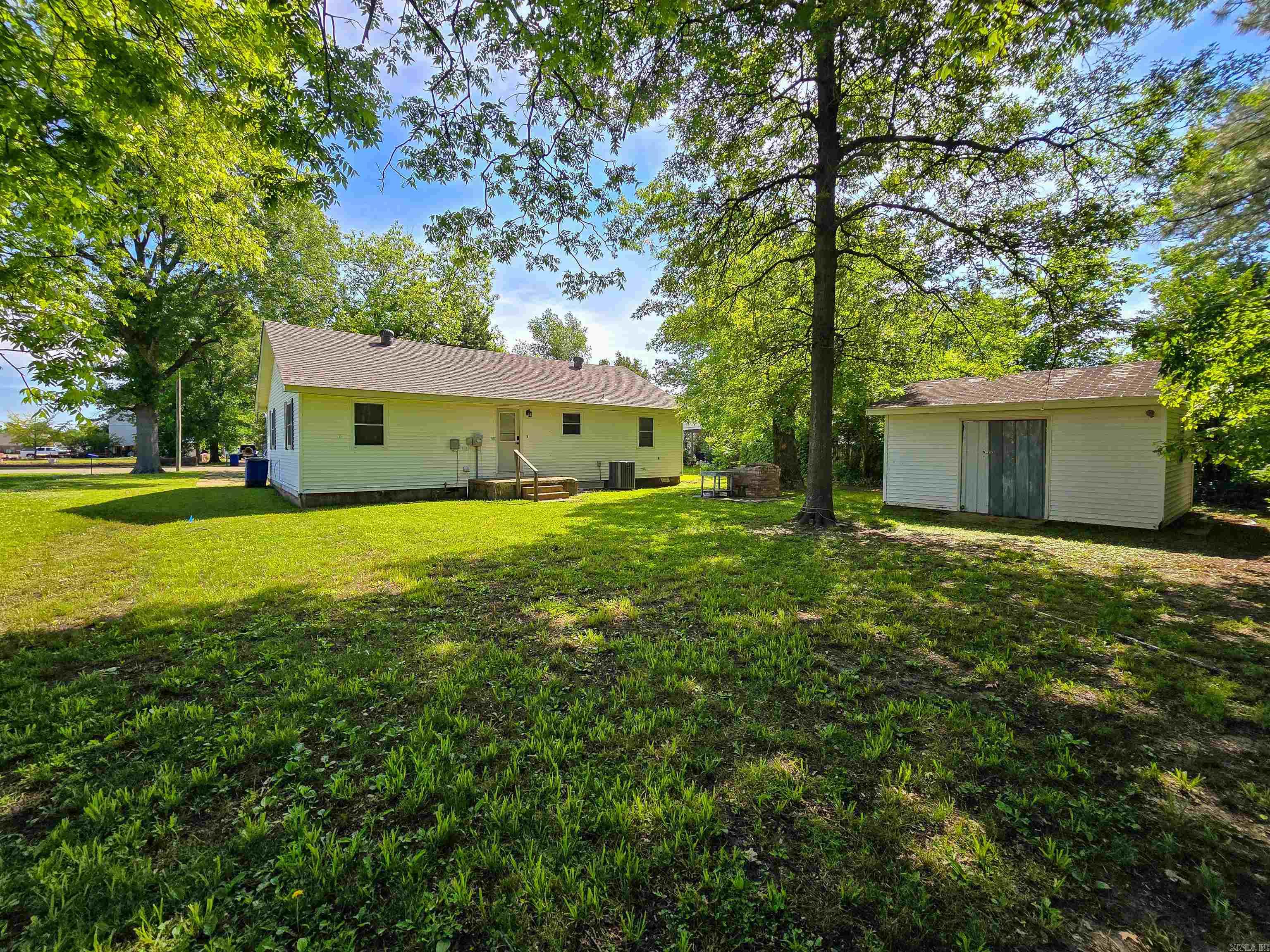 E RITTER VICTORY - Residential