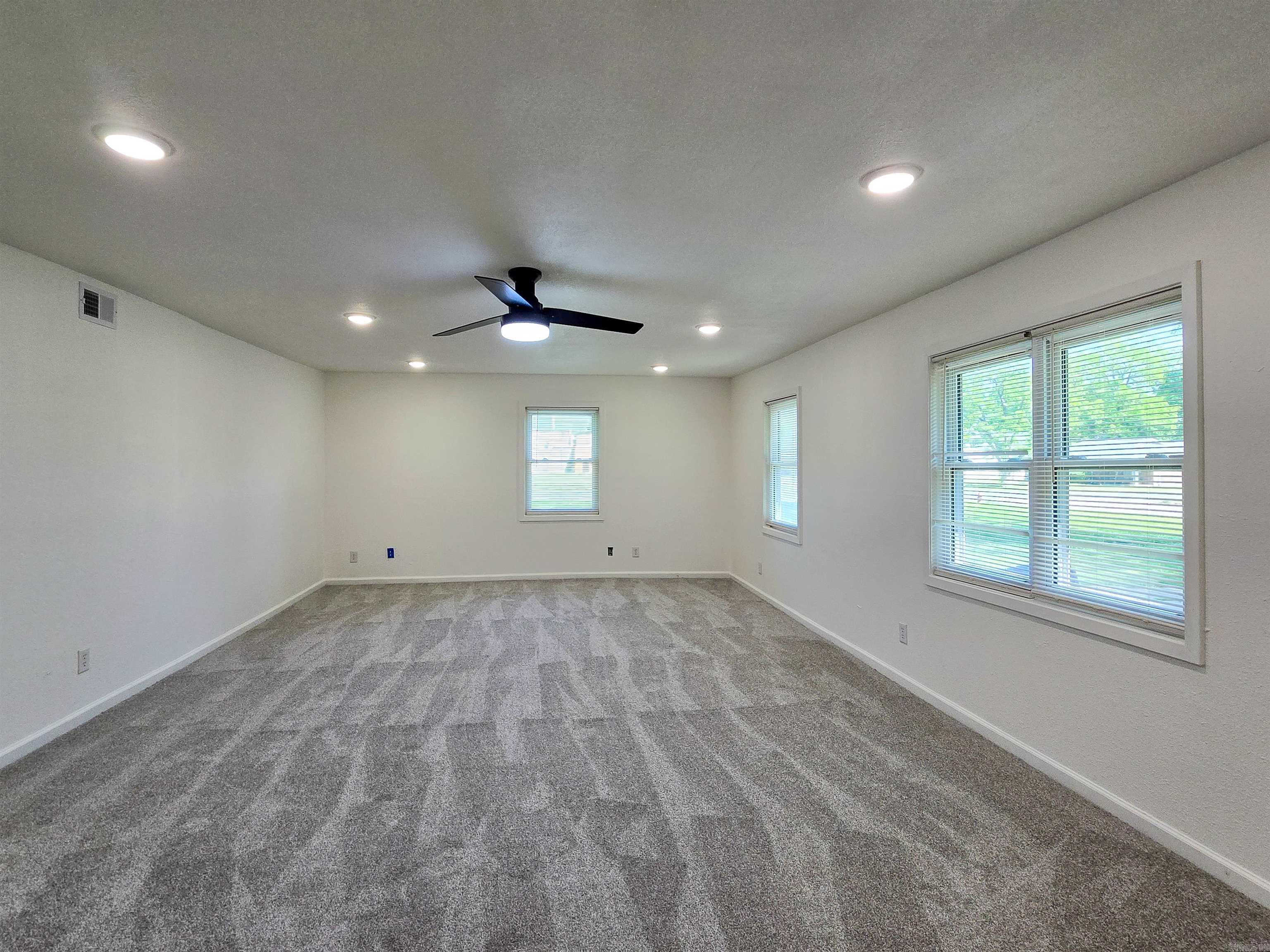 E RITTER VICTORY - Residential
