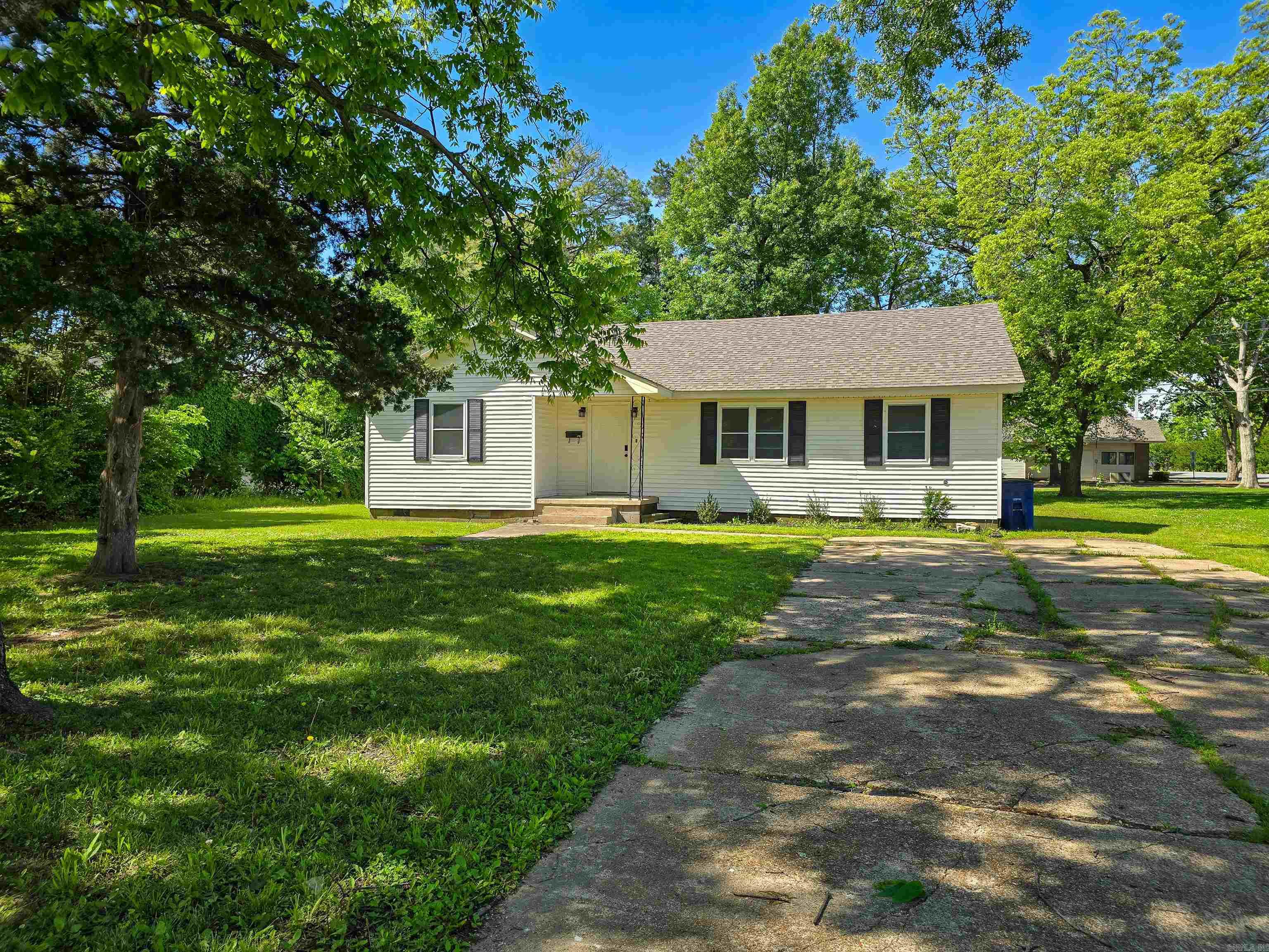 E RITTER VICTORY - Residential