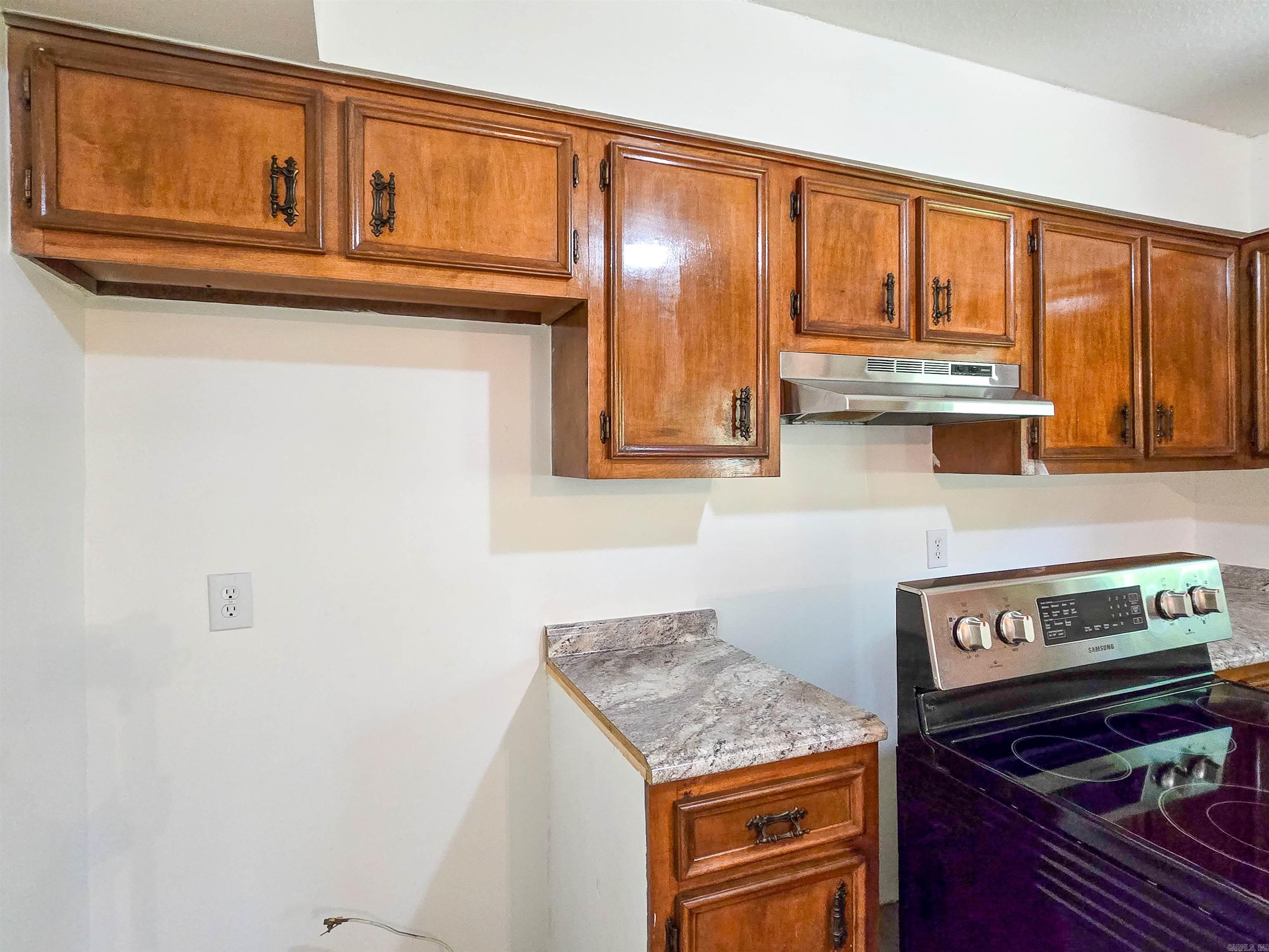 E RITTER VICTORY - Residential