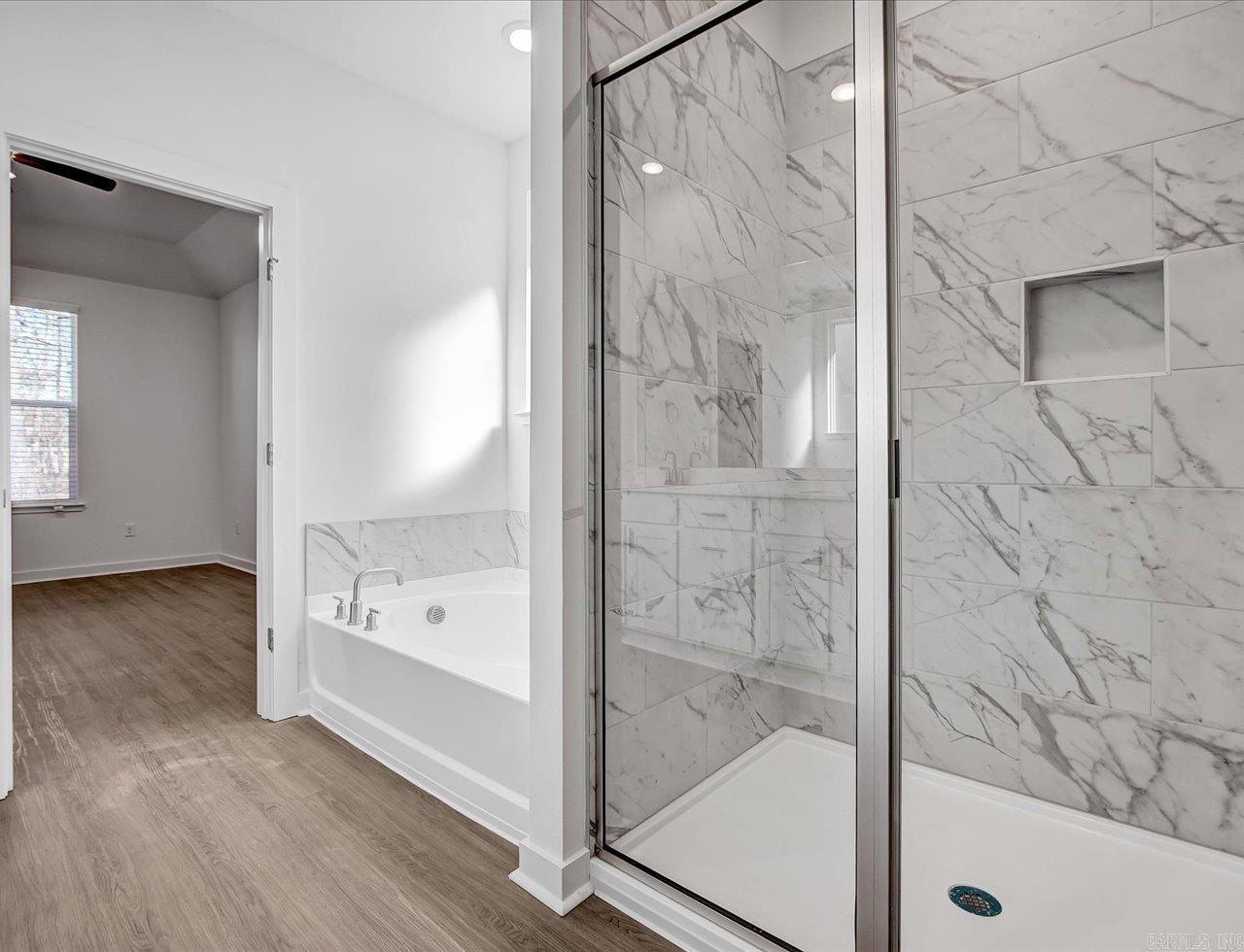 THE RESERVE AT COUNTRY CLUB PHAS - Residential