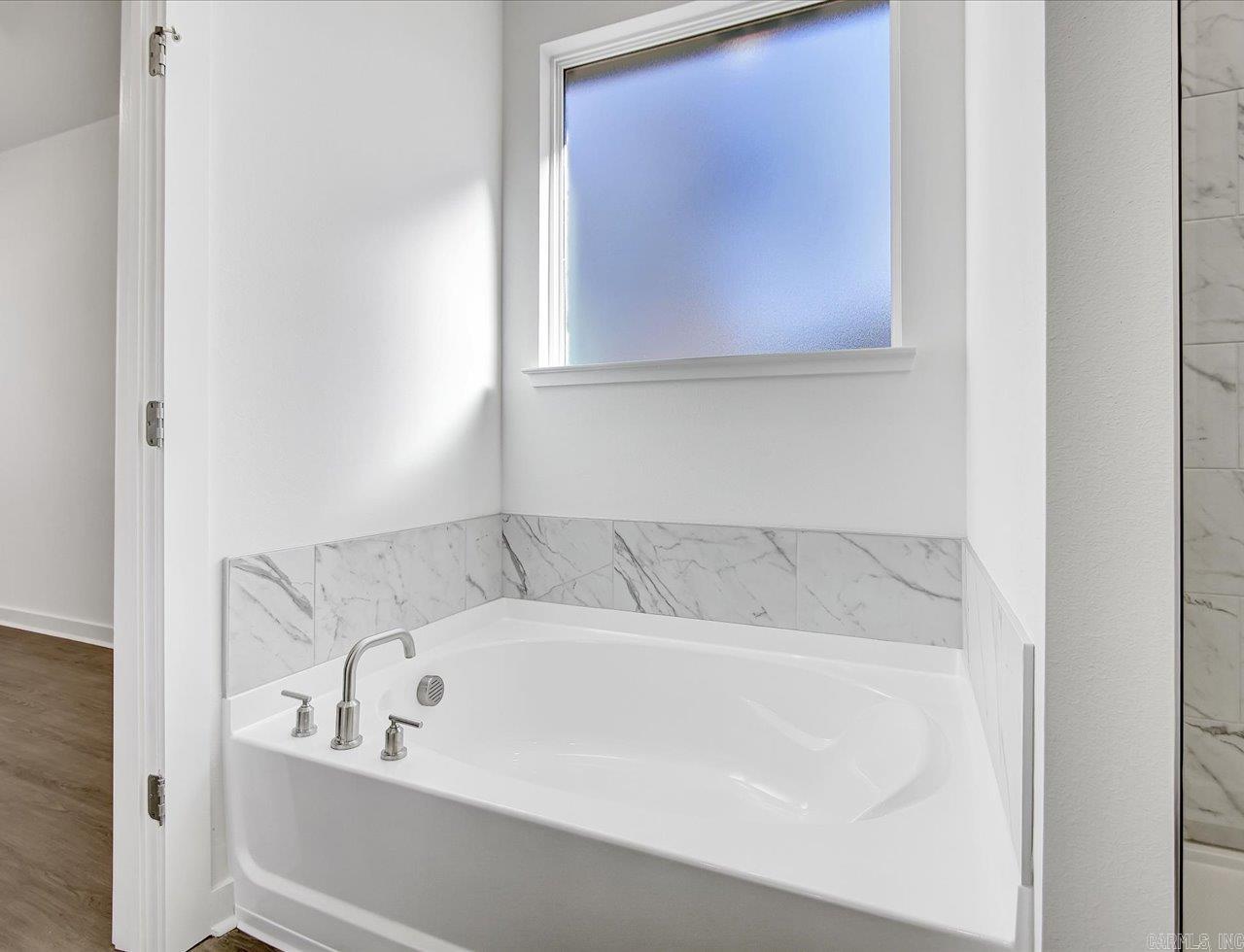 THE RESERVE AT COUNTRY CLUB PHAS - Residential