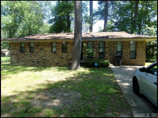 *JACKSONVILLE* NICE HOME IN JAXON TERRACE SUBDIVISION!! This Four Bedroom One Bathroom Home Features Over 1,200 Square Feet! Range And Refrigerator Included In Kitchen! Washer And Dryer Hookups! Fenced In Backyard! Pad For Parking! PET FRIENDLY! AVAILABLE NOW!!!