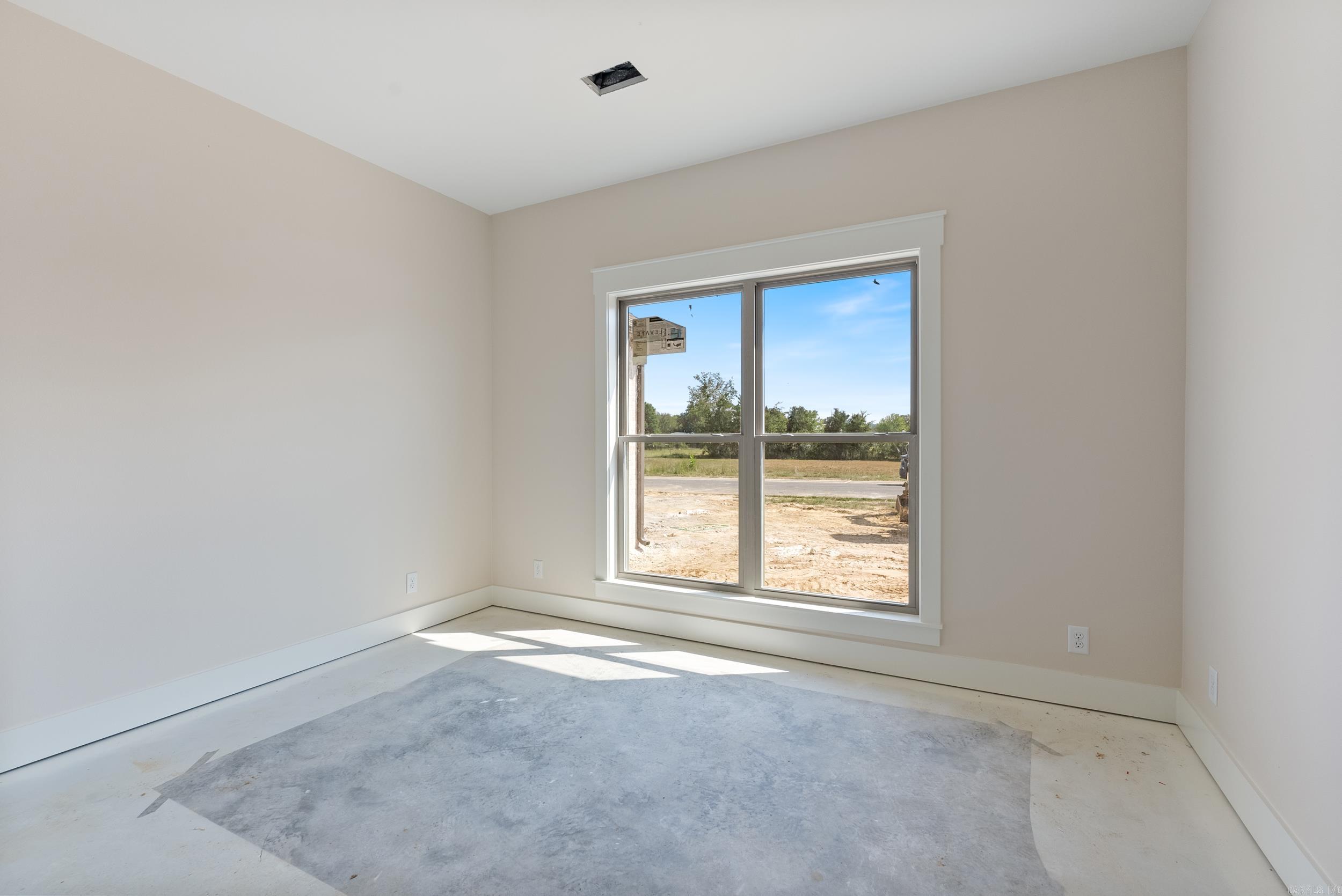 EAST MEADOW - Residential