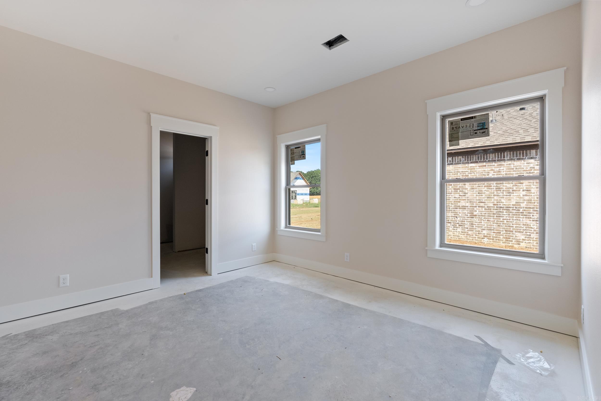 EAST MEADOW - Residential