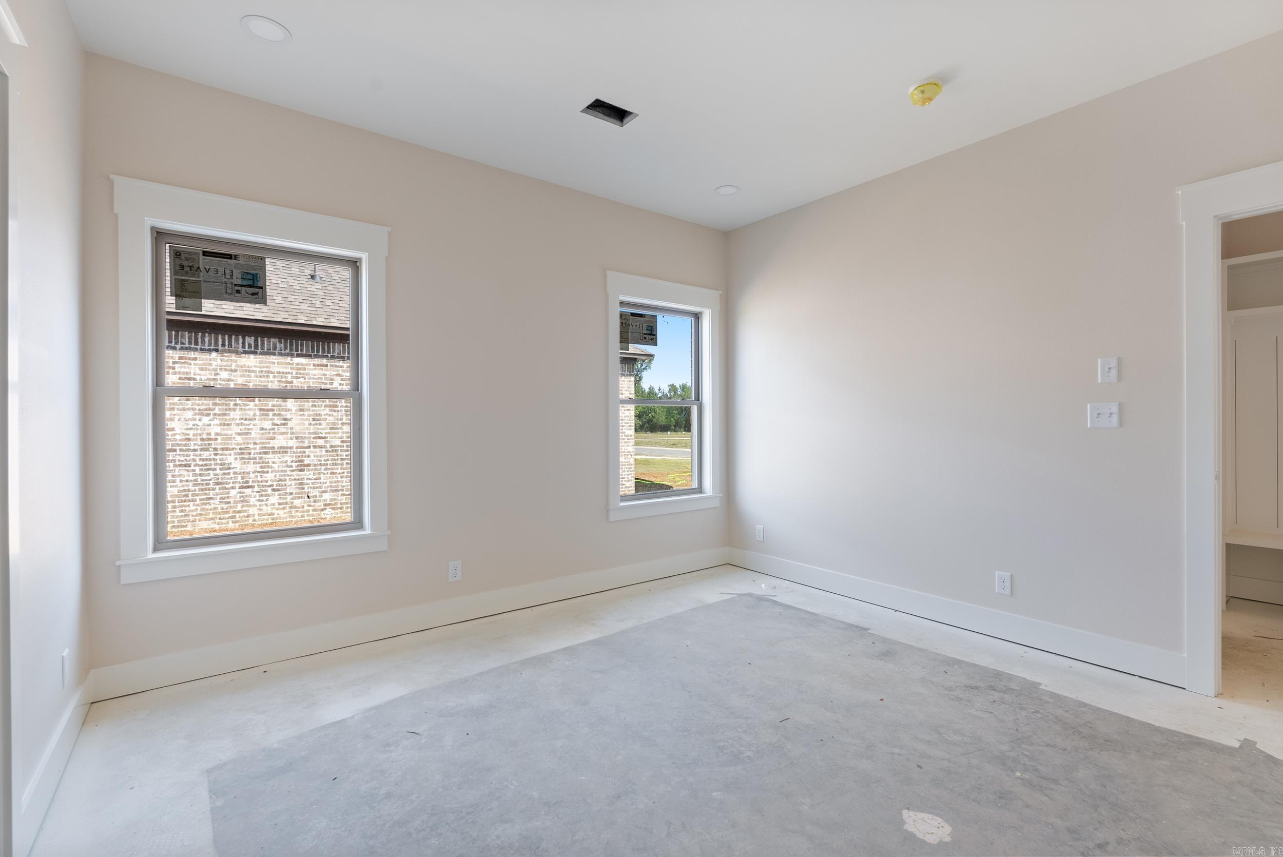 EAST MEADOW - Residential