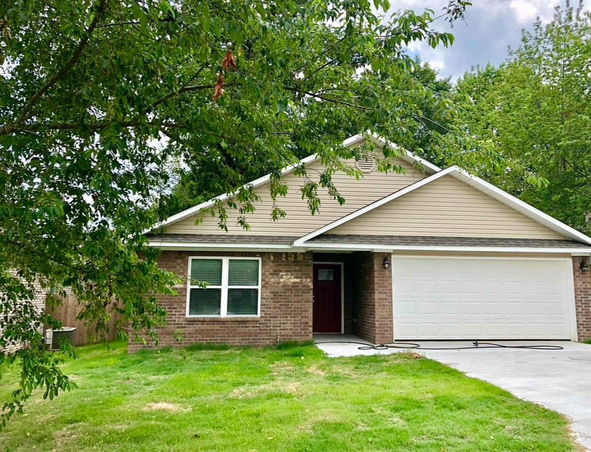 HICKORY HILLS - Residential