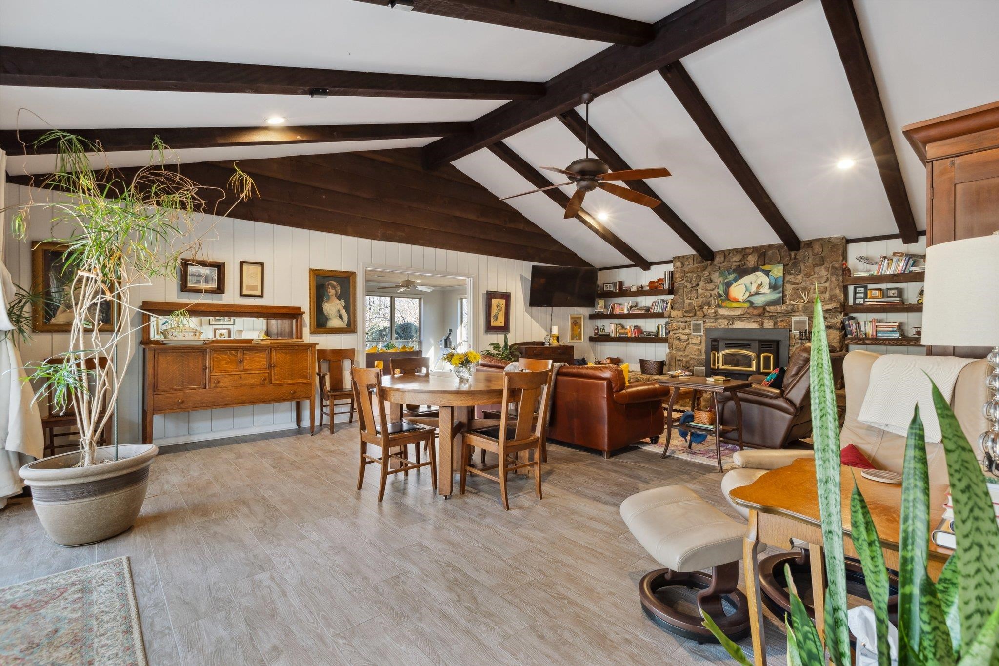 PINNACLE VALLEY ESTATES - Residential