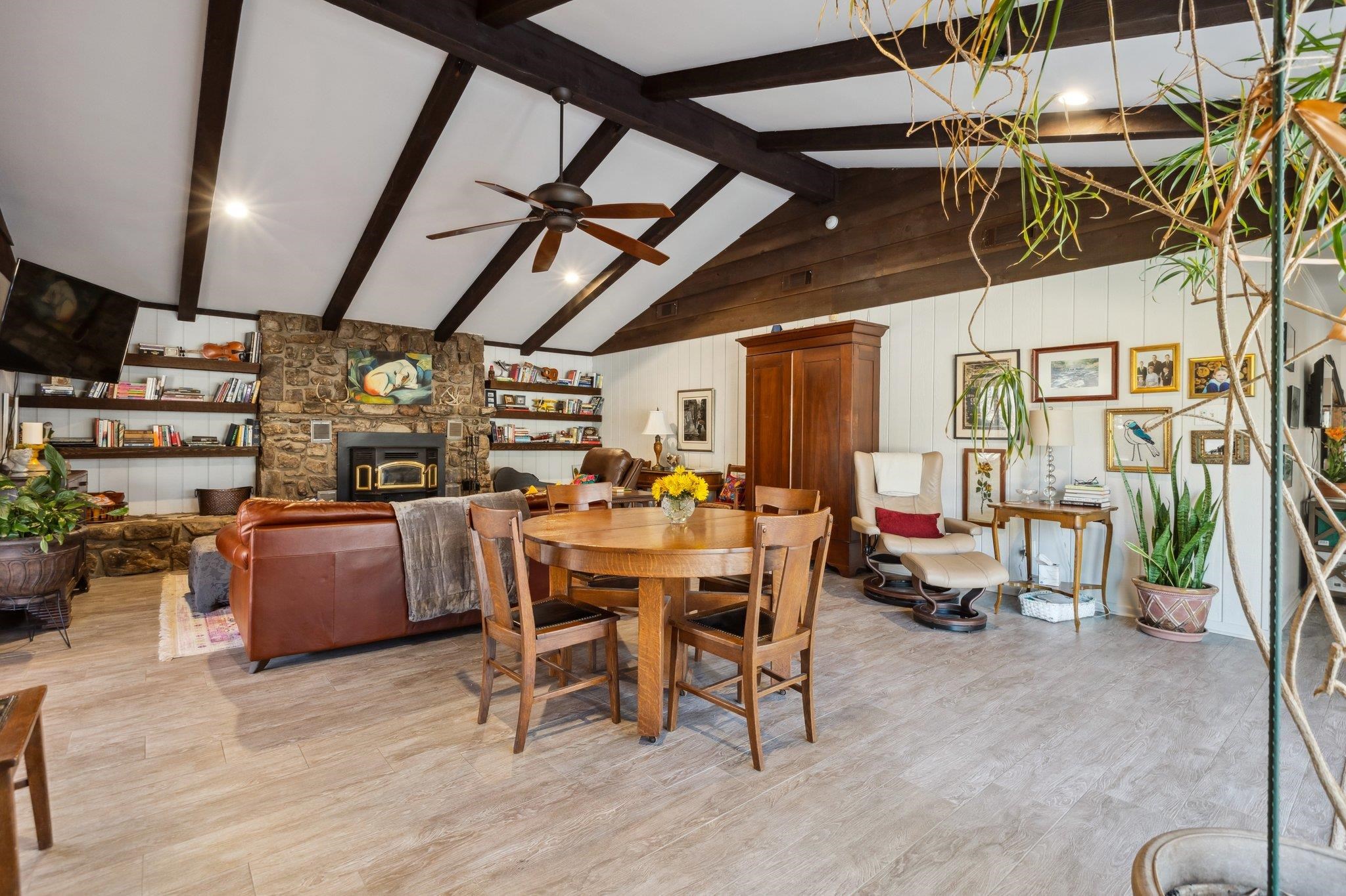 PINNACLE VALLEY ESTATES - Residential