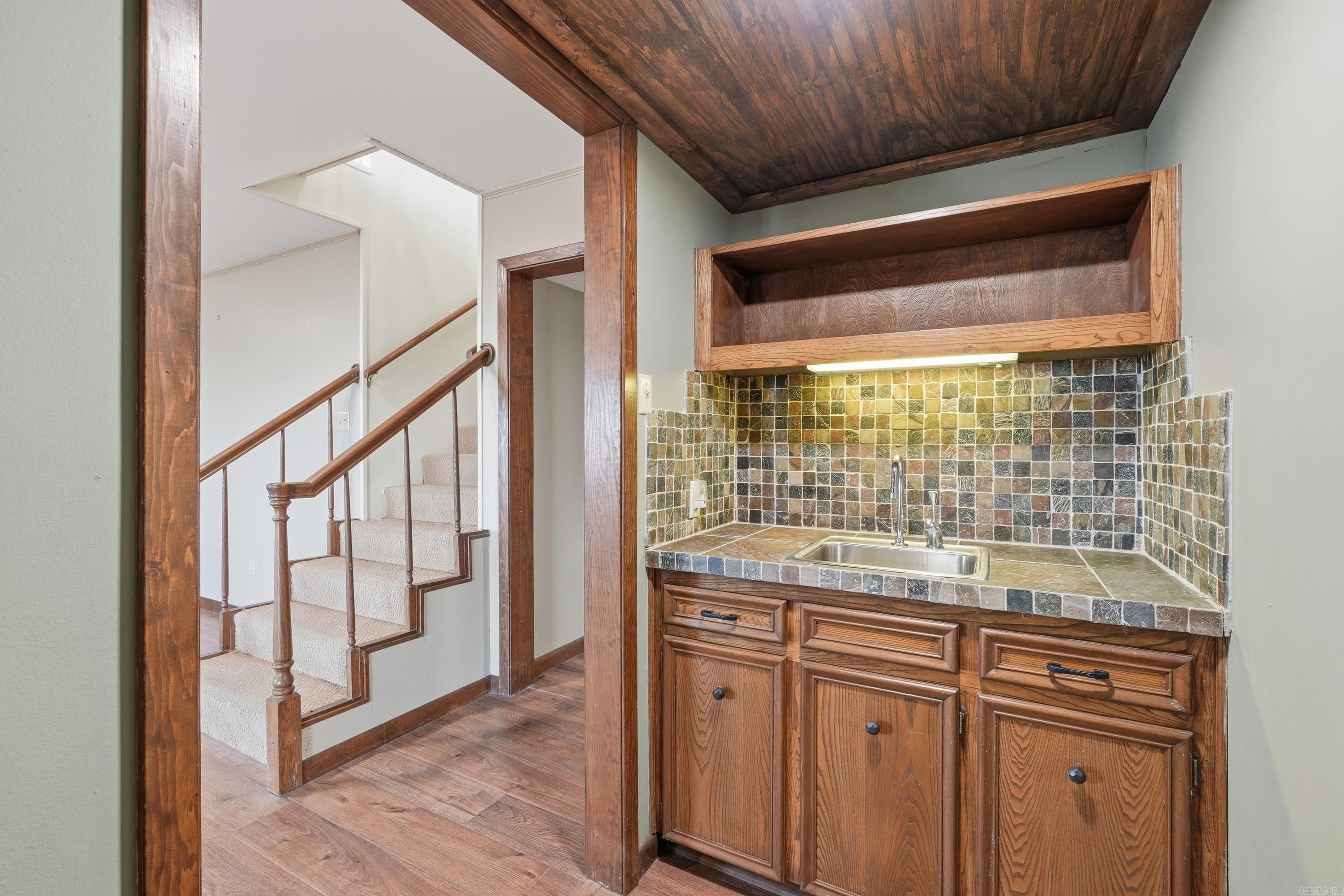 INDIAN HILLS - Residential