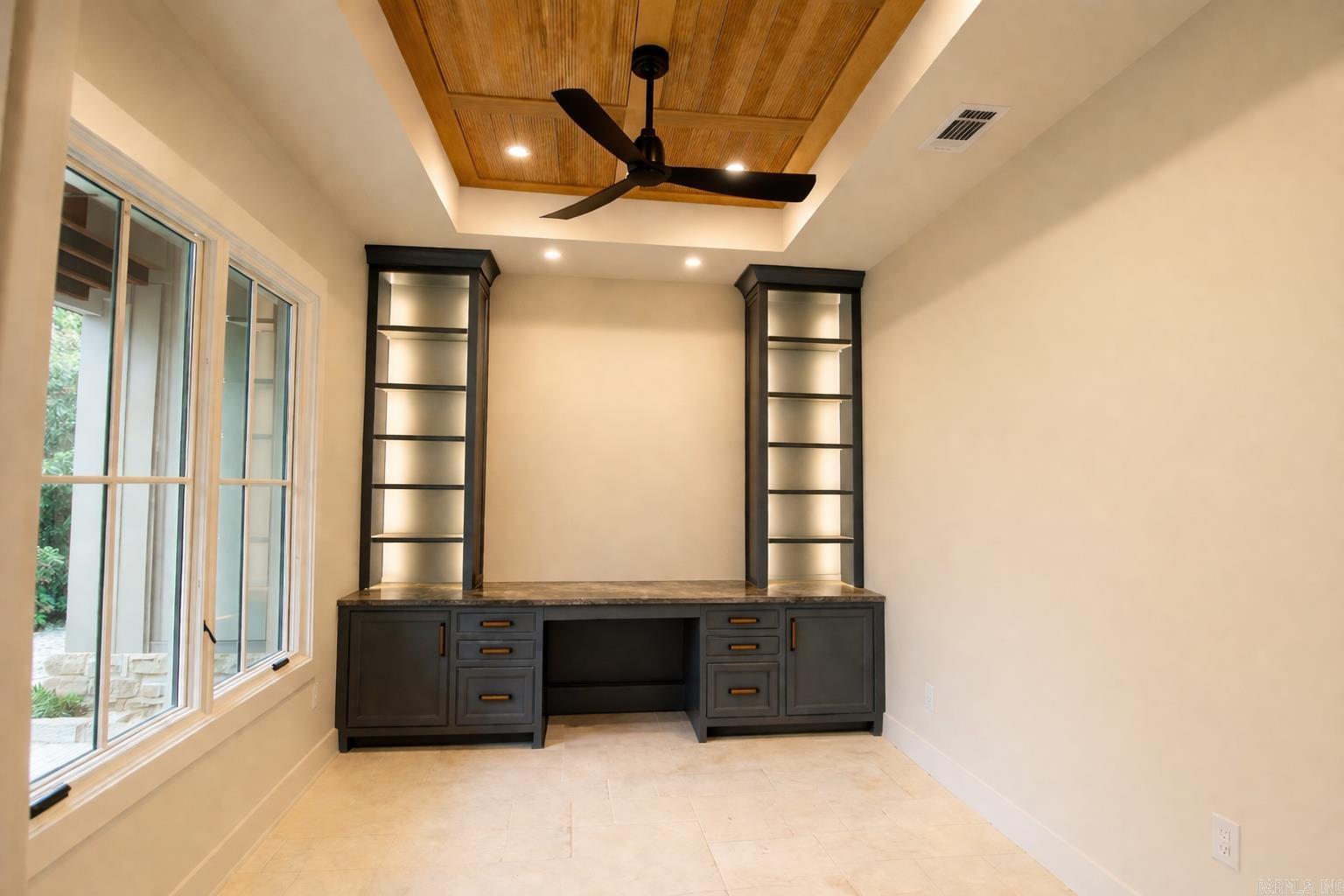 BEAR DEN ESTATES - Residential