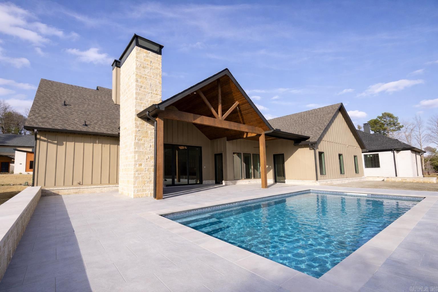 BEAR DEN ESTATES - Residential