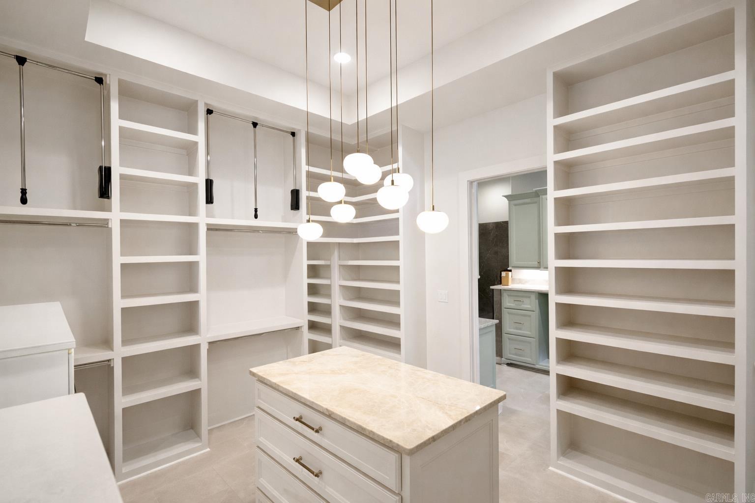 BEAR DEN ESTATES - Residential