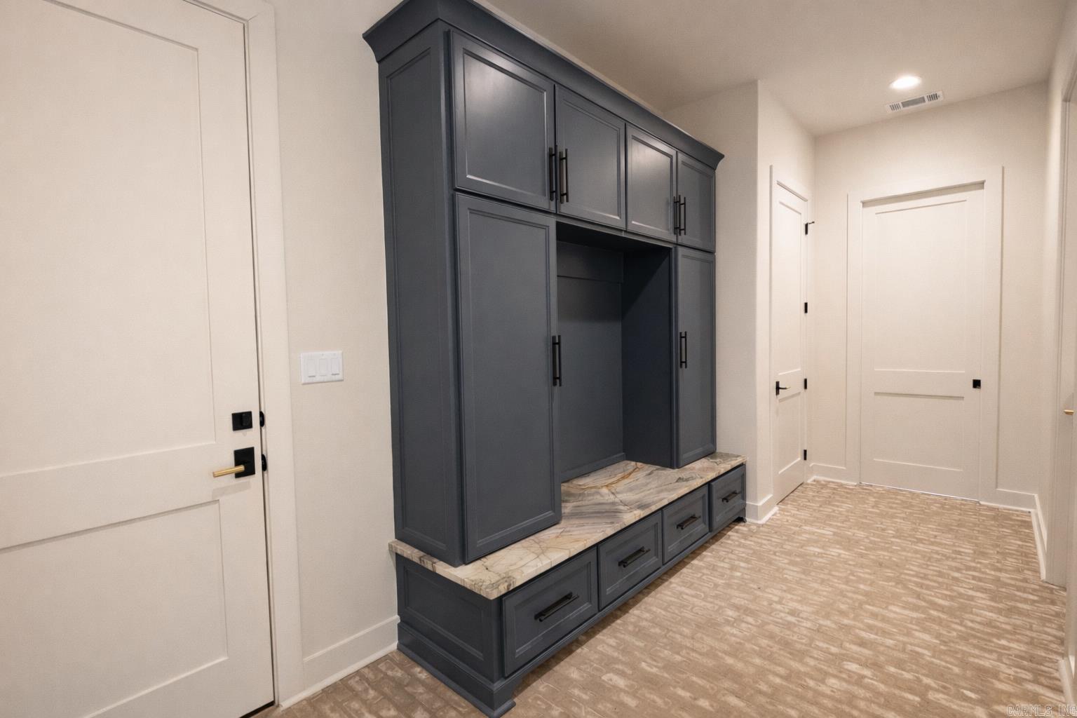 BEAR DEN ESTATES - Residential