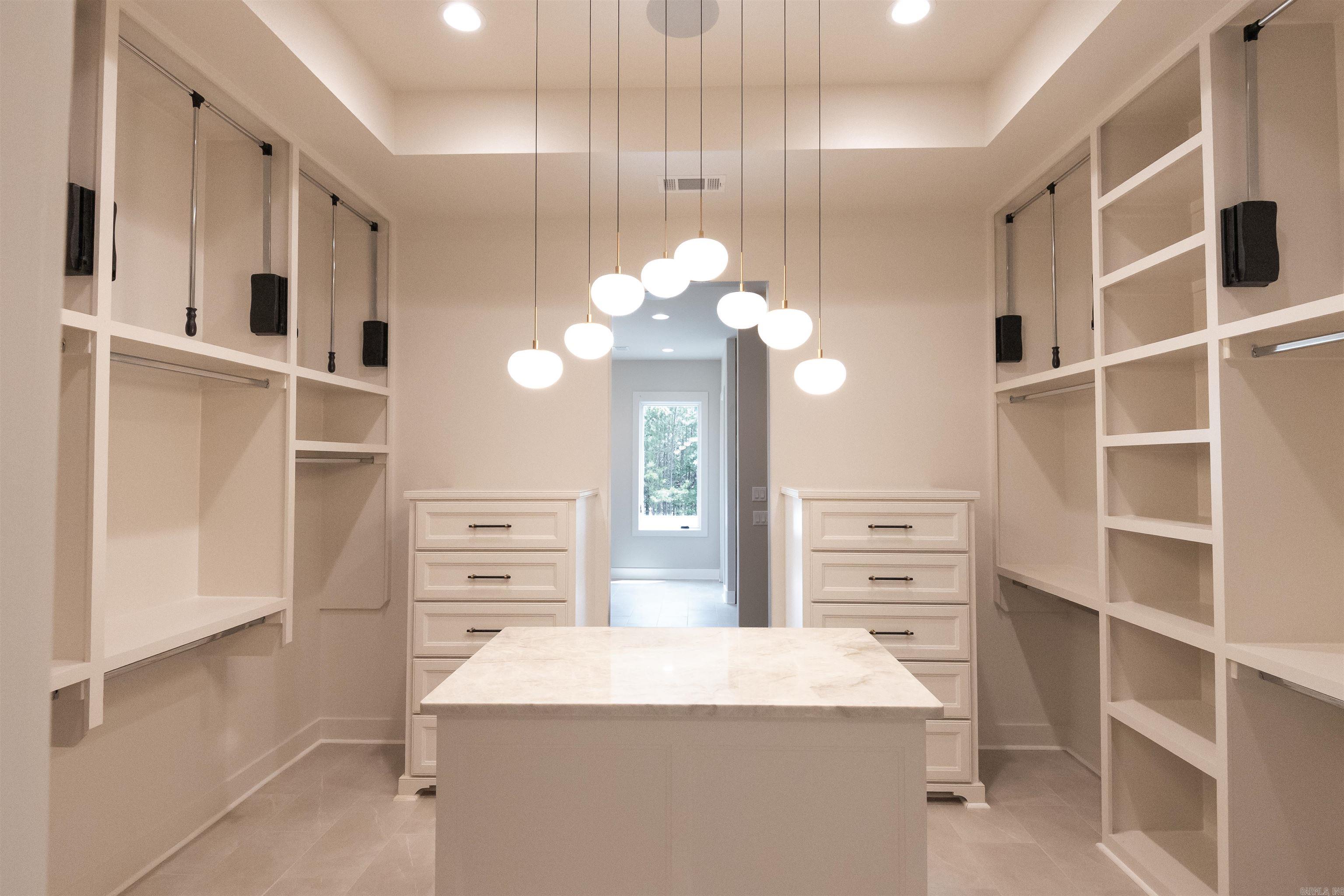 BEAR DEN ESTATES - Residential