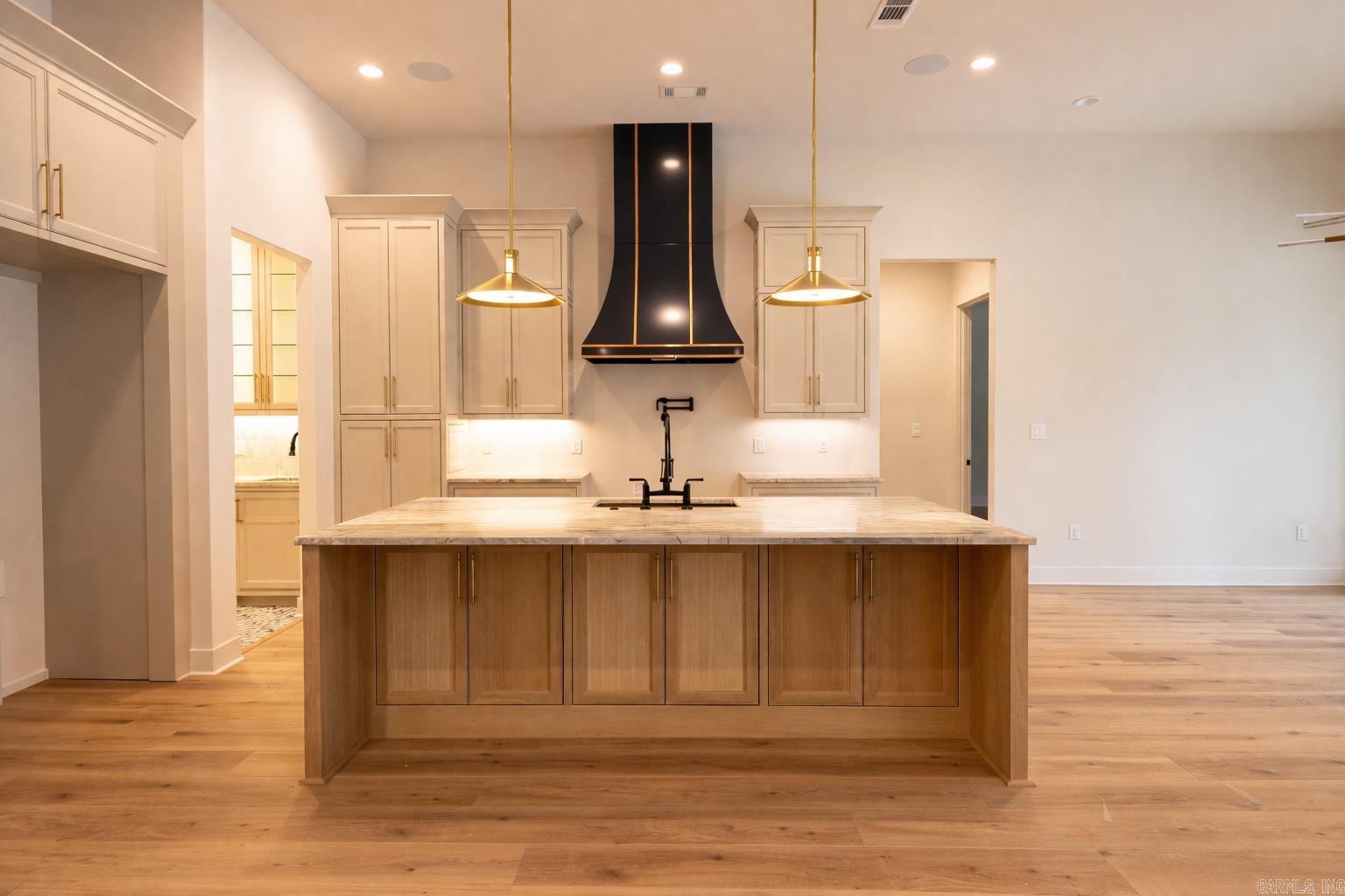 BEAR DEN ESTATES - Residential