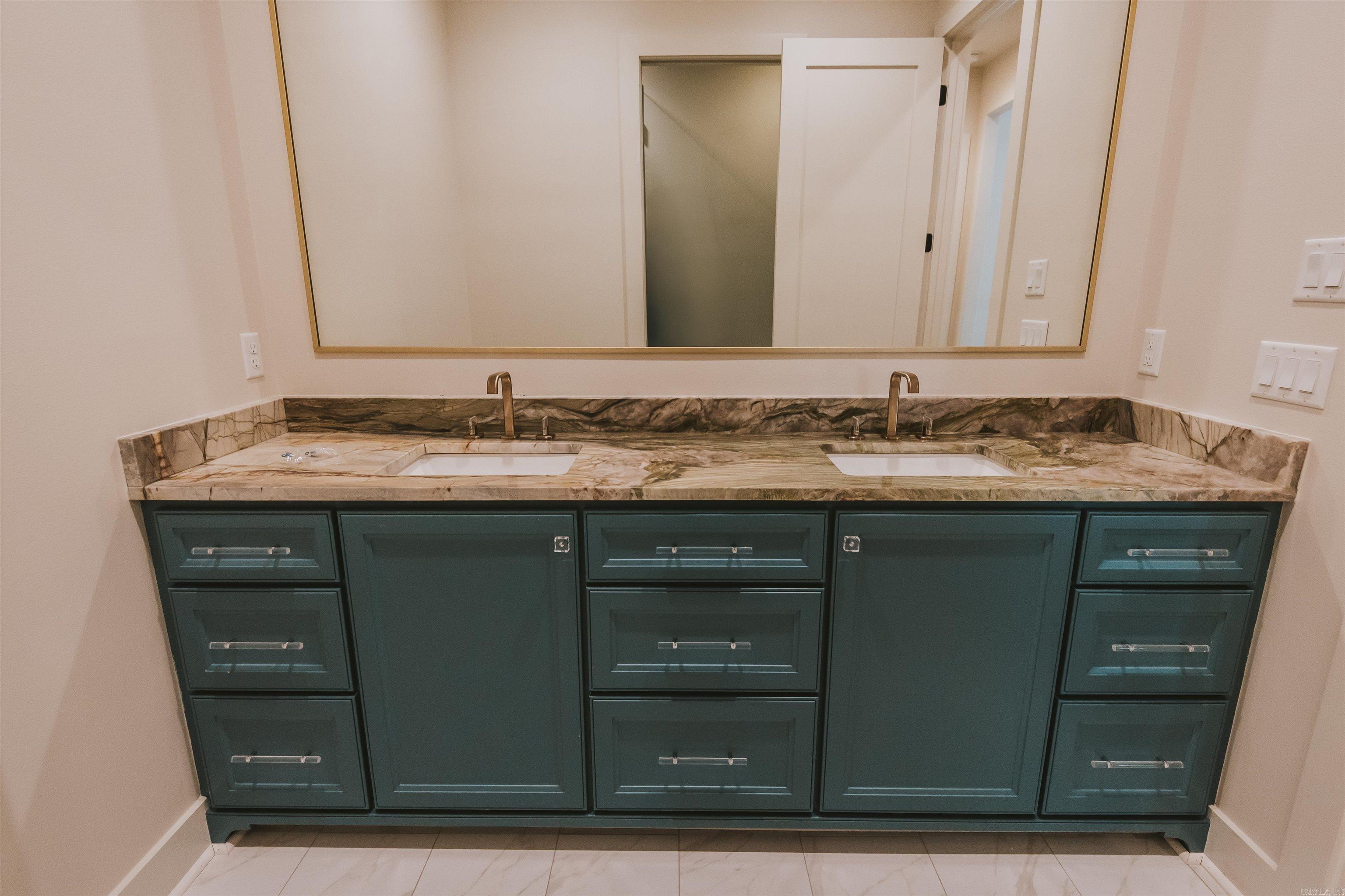 BEAR DEN ESTATES - Residential