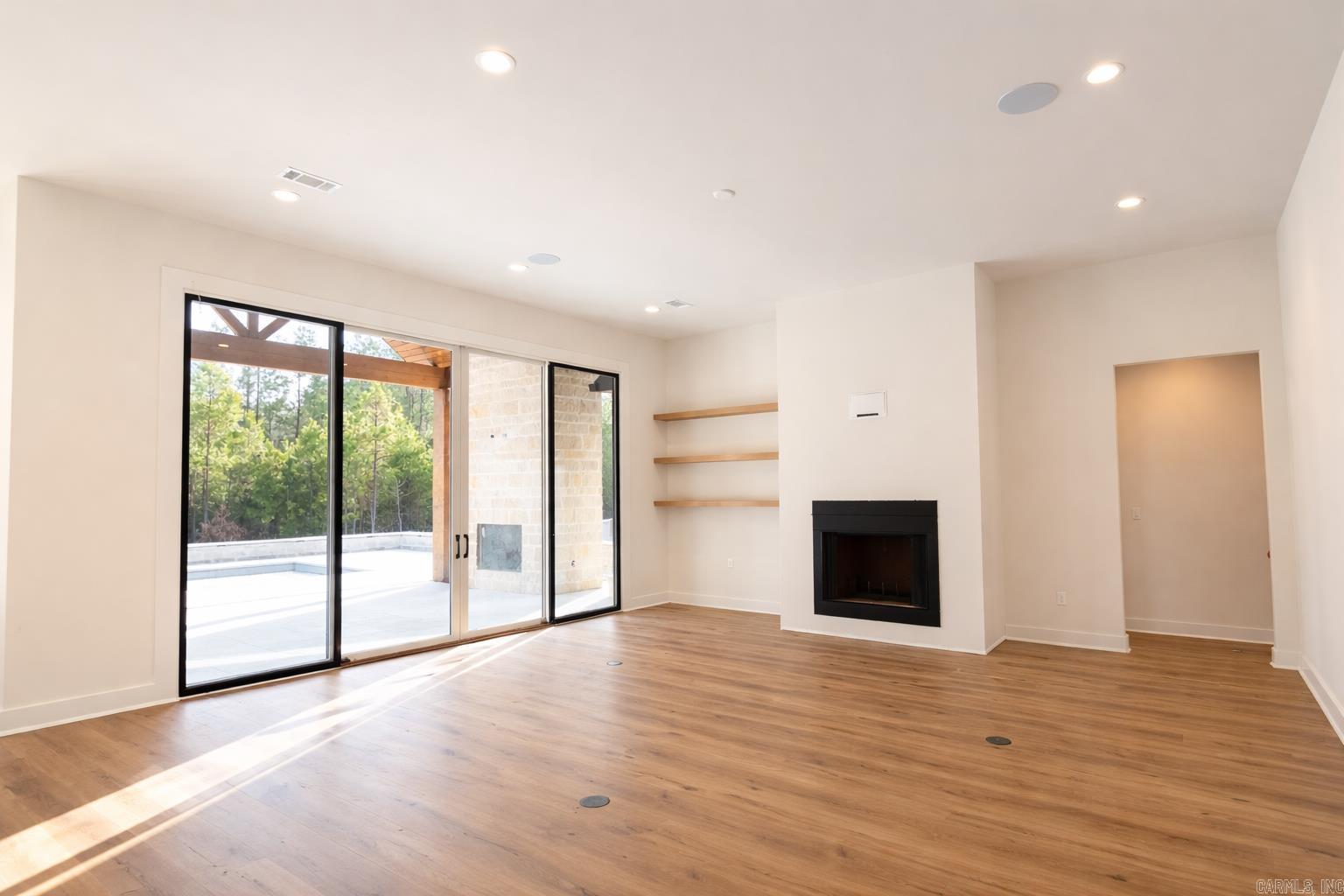 BEAR DEN ESTATES - Residential