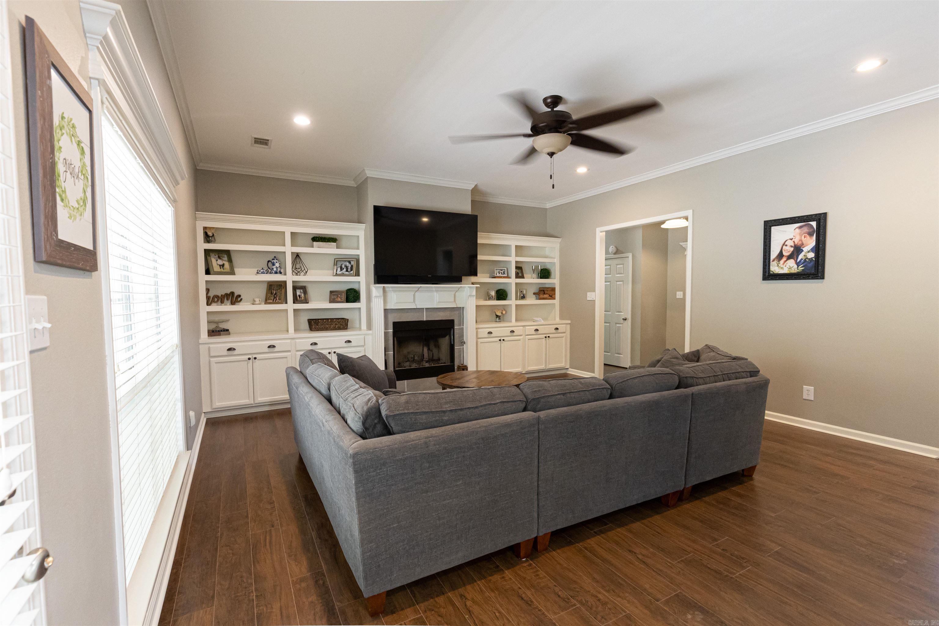 AUTUMN RIDGE - Residential