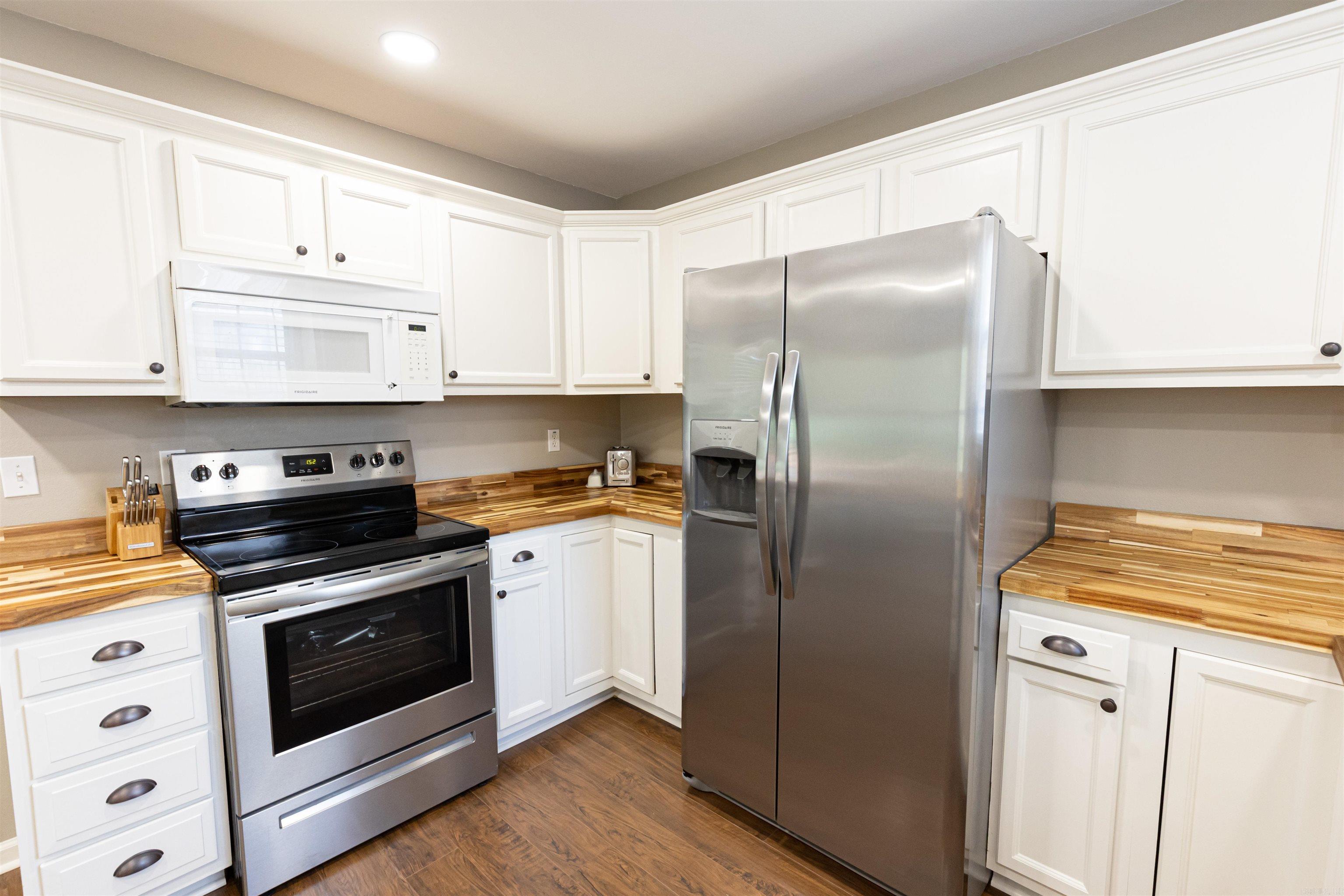 AUTUMN RIDGE - Residential