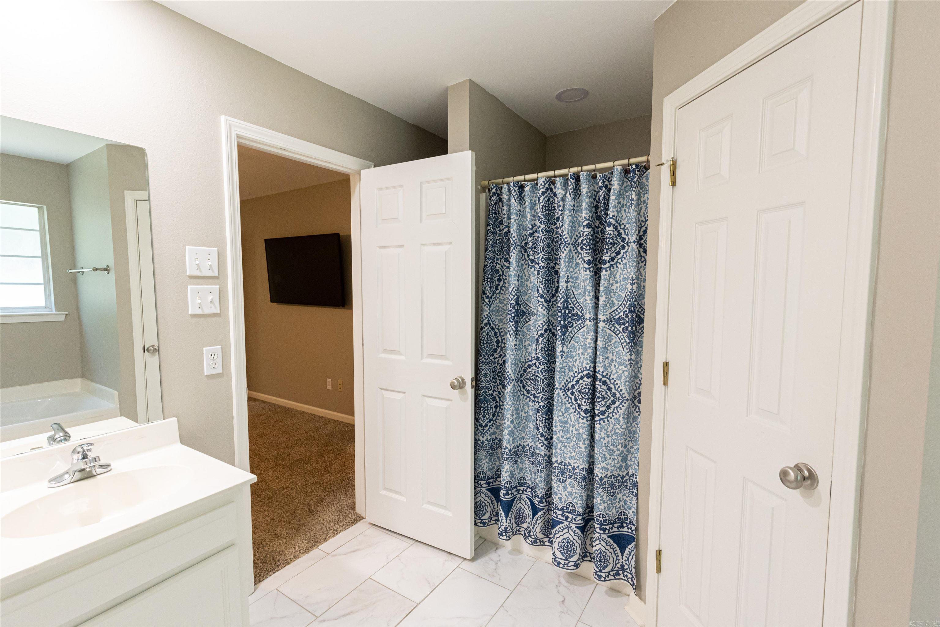 AUTUMN RIDGE - Residential