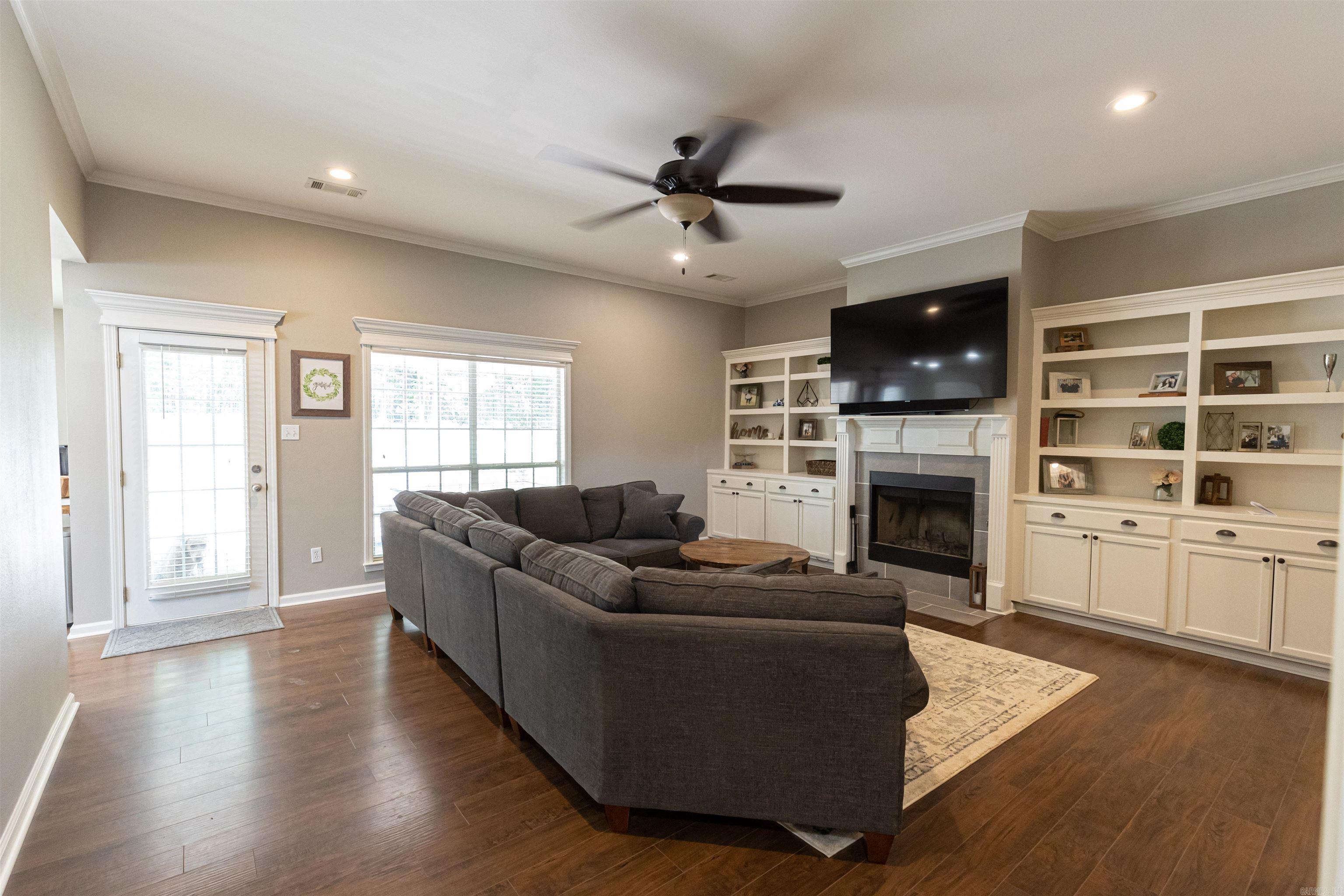 AUTUMN RIDGE - Residential